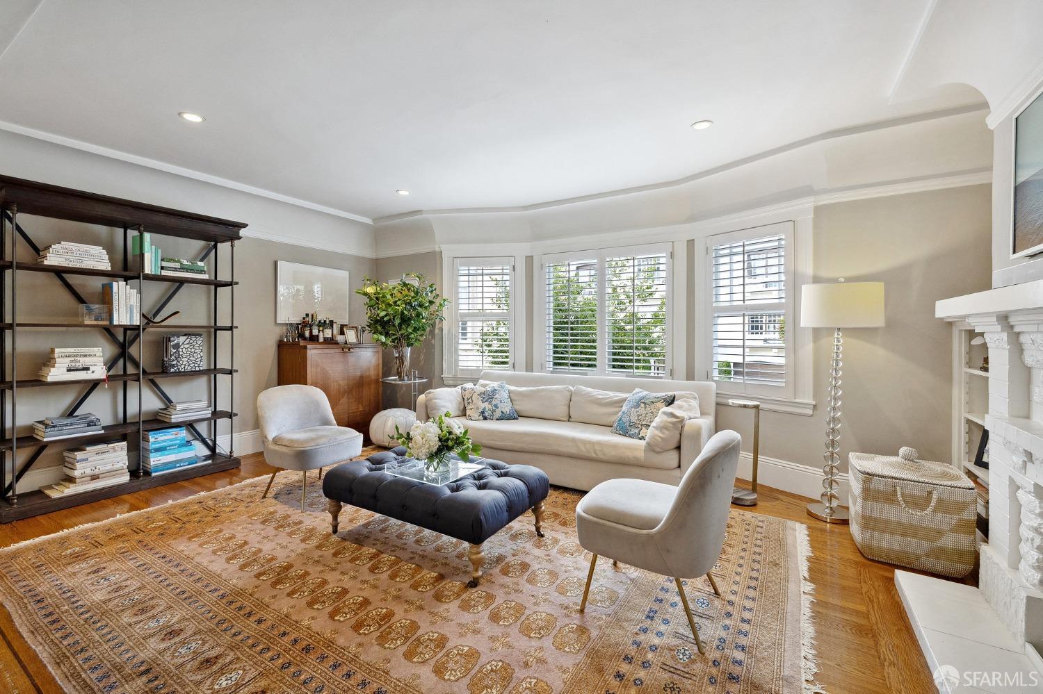 2341 Francisco Street