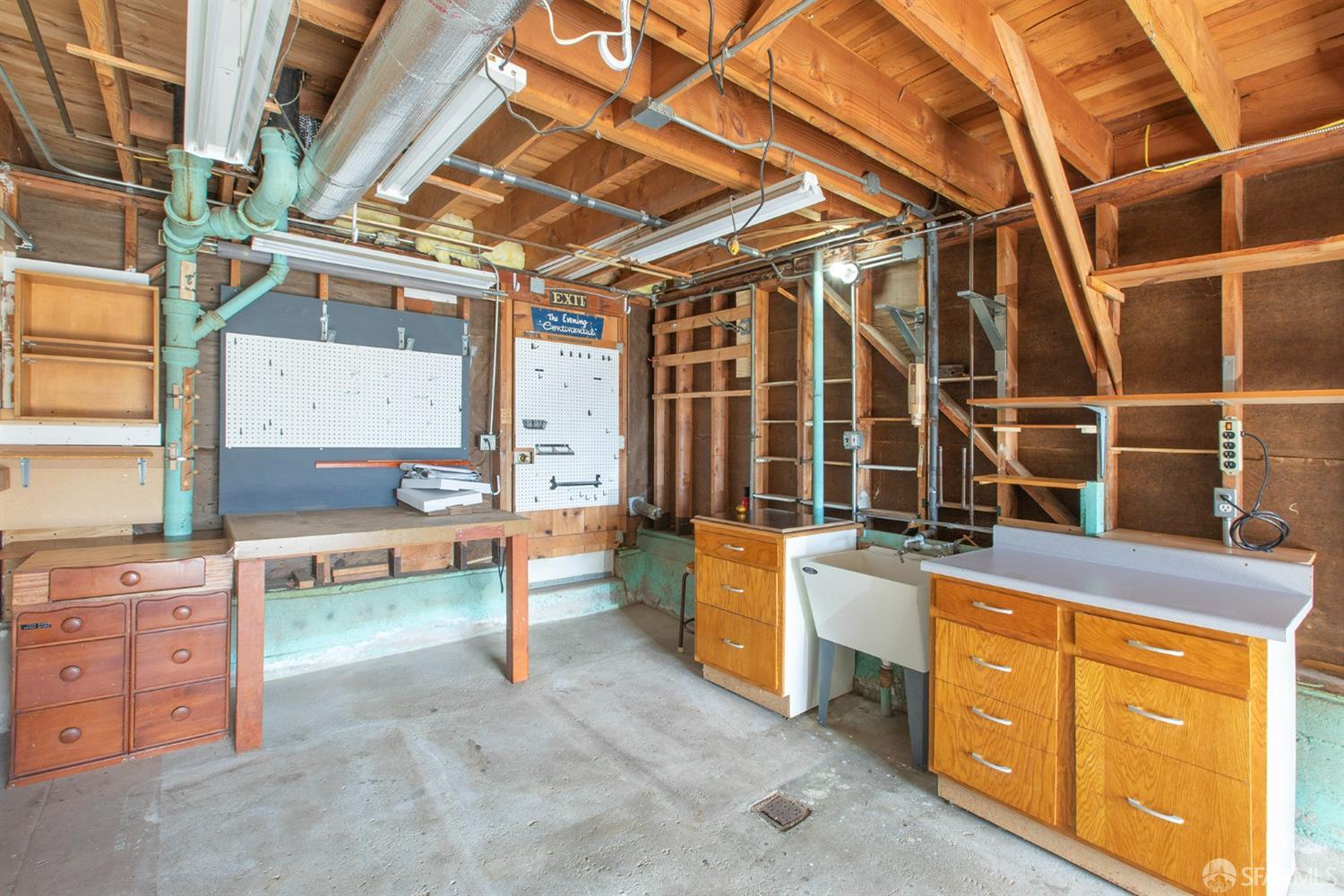 80 Mangels Avenue