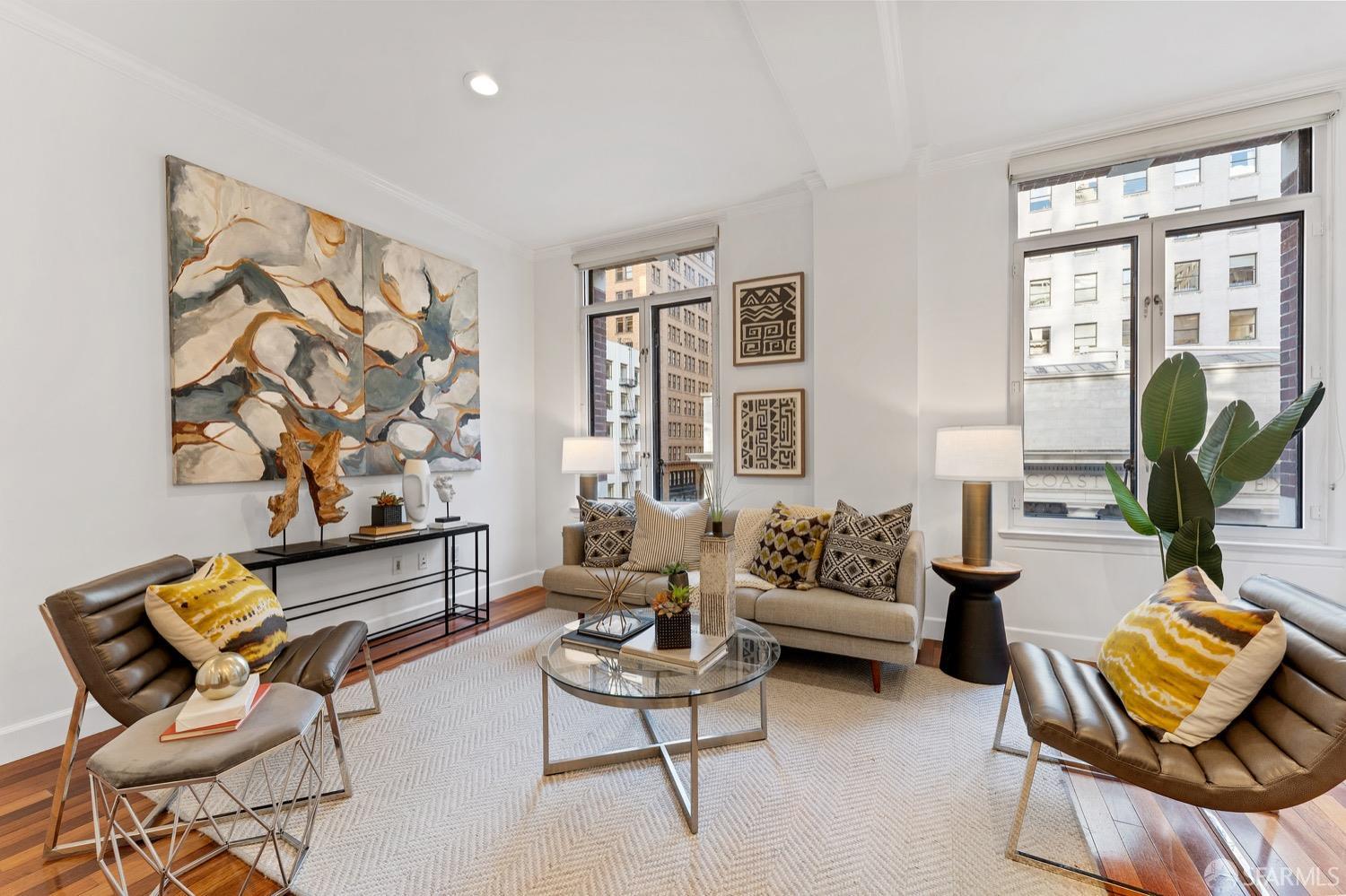 201 Sansome Street Unit: 403