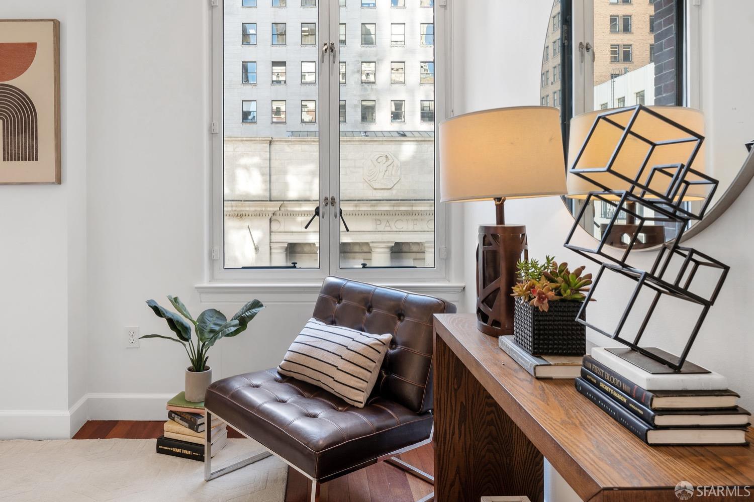 201 Sansome Street Unit: 403