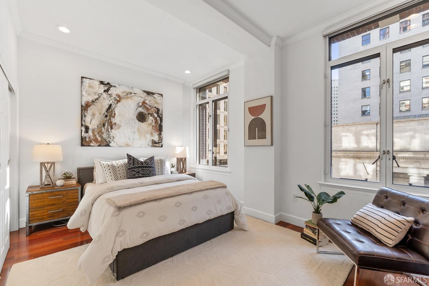 201 Sansome Street Unit: 403
