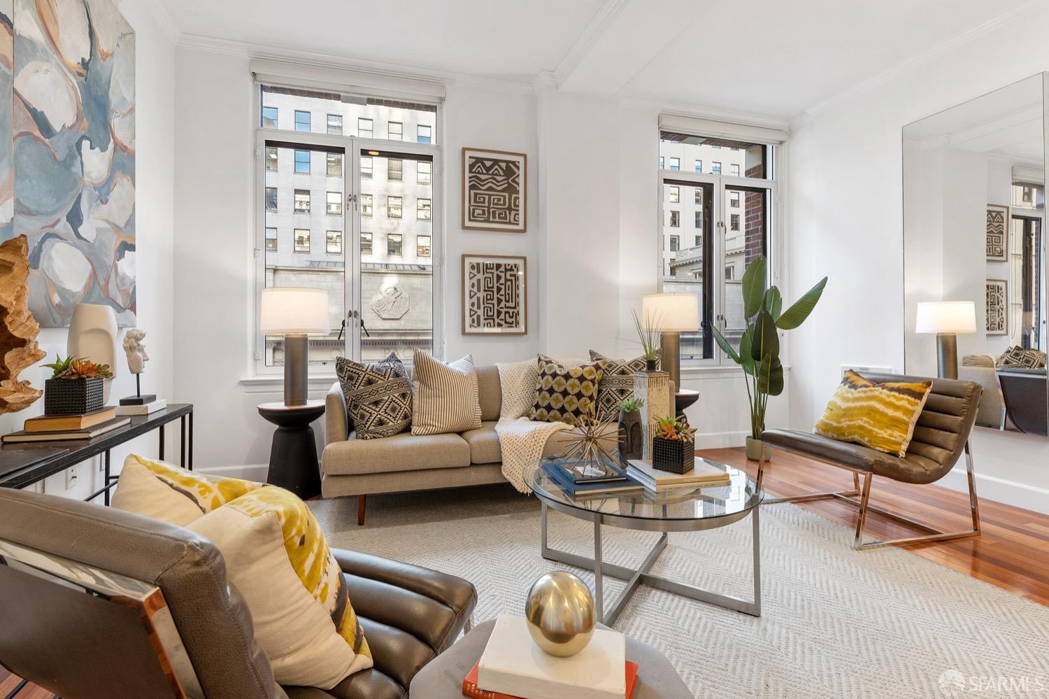 201 Sansome Street Unit: 403