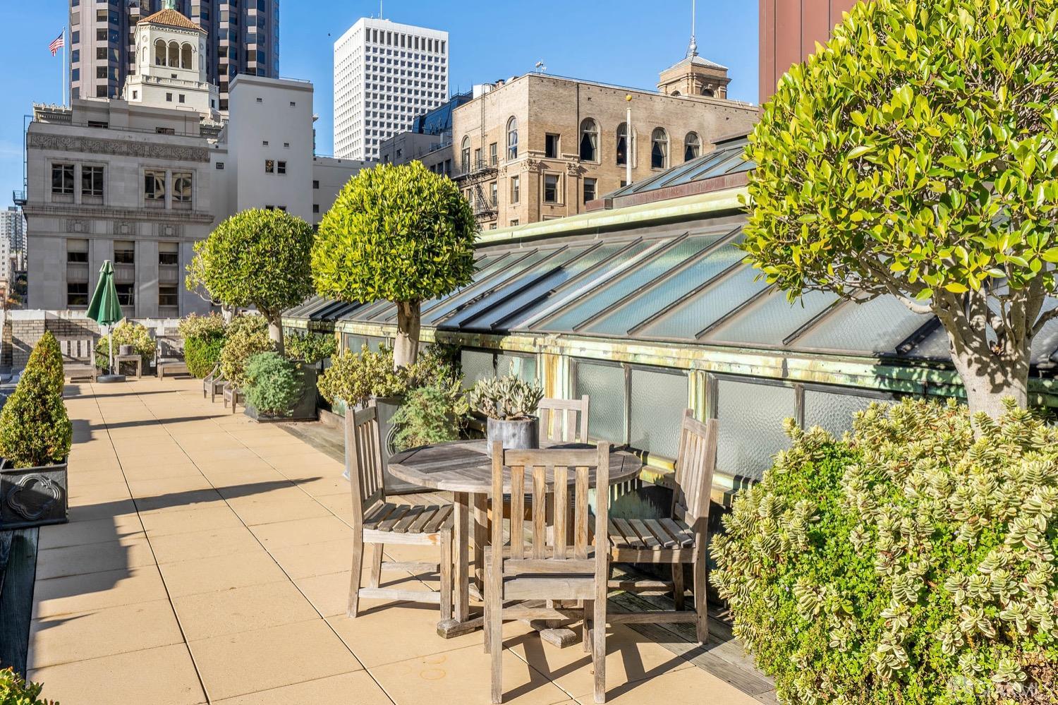 201 Sansome Street Unit: 403