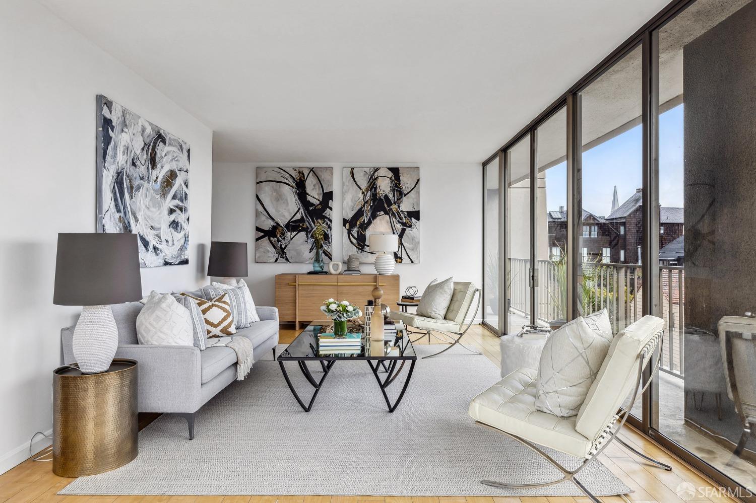 999 Green Street Unit: 1102