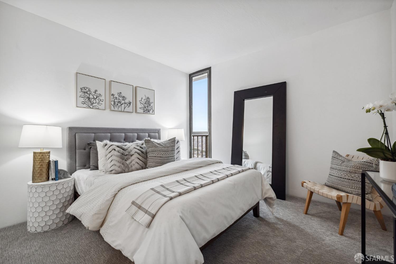 999 Green Street Unit: 1102