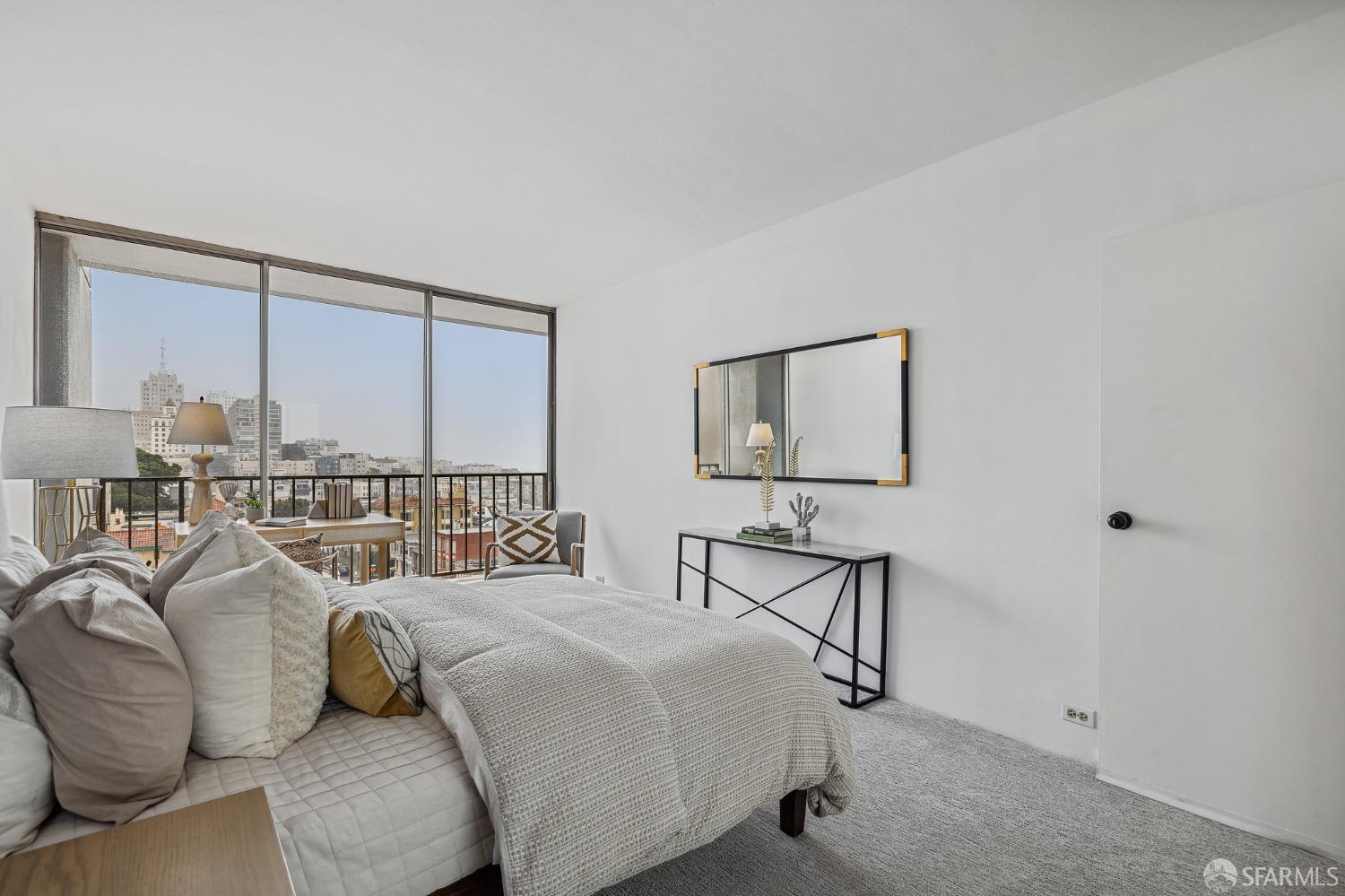 999 Green Street Unit: 1102