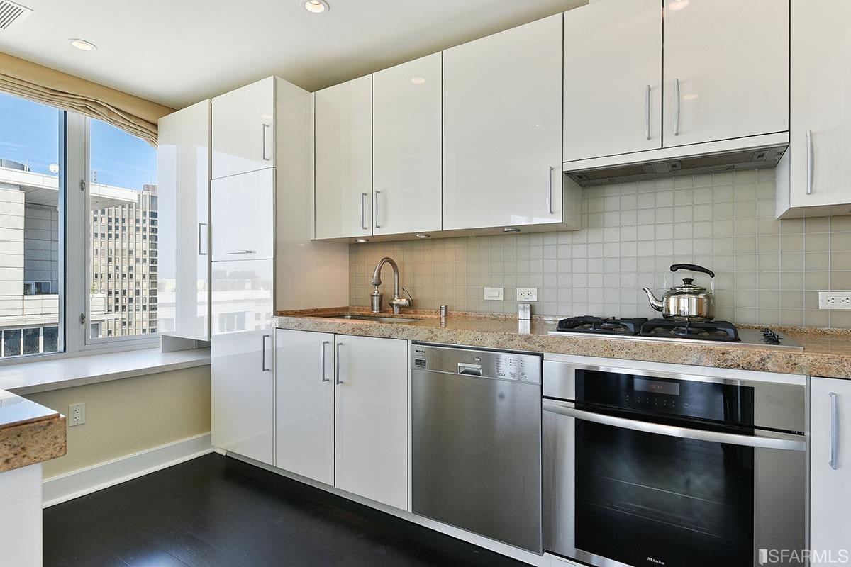 188 Minna Street Unit: 37B