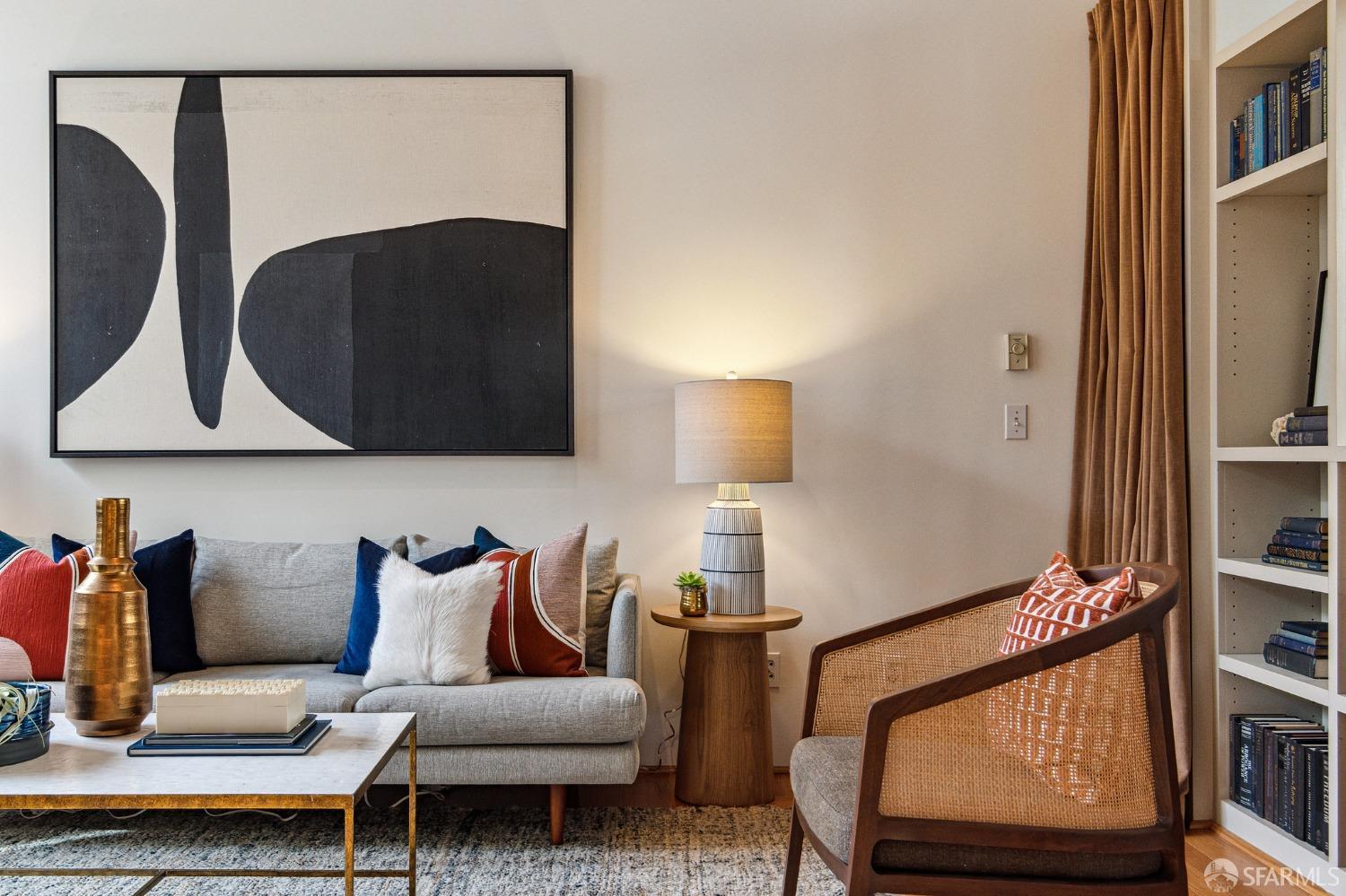 461 2nd Street Unit: C329