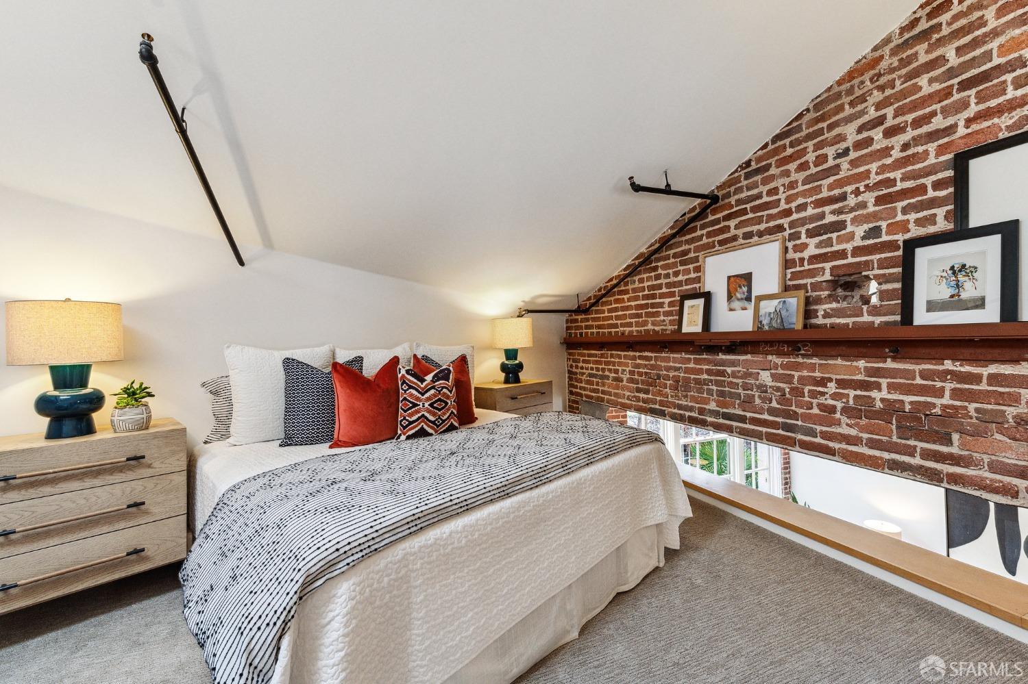 461 2nd Street Unit: C329