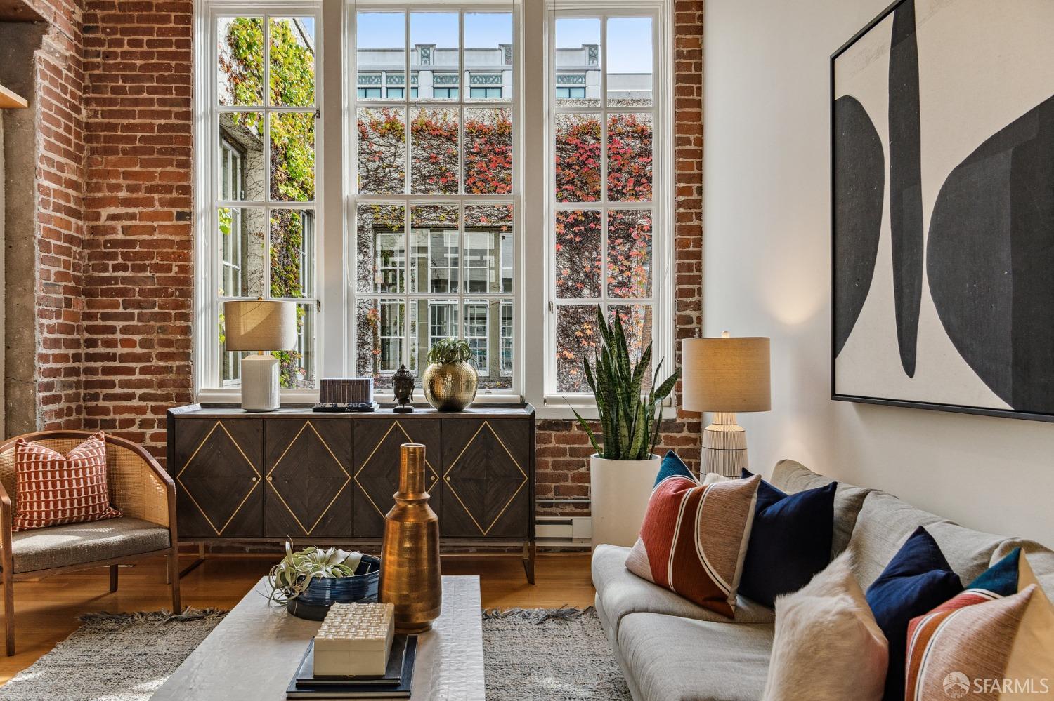 461 2nd Street Unit: C329