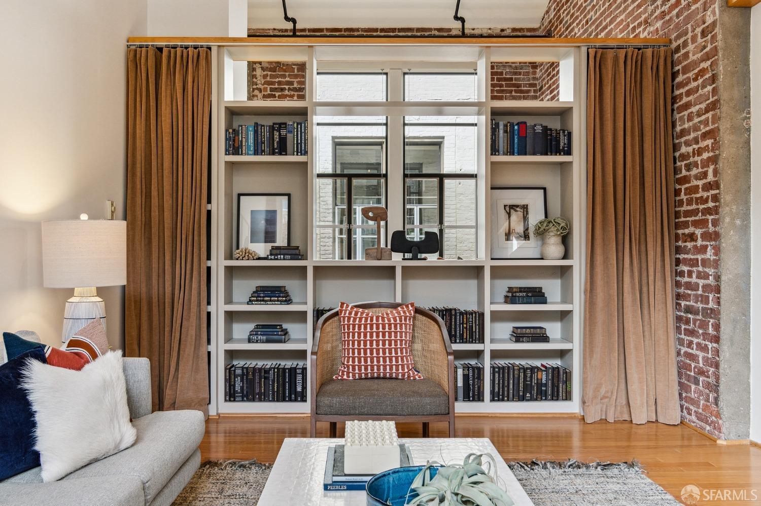 461 2nd Street Unit: C329