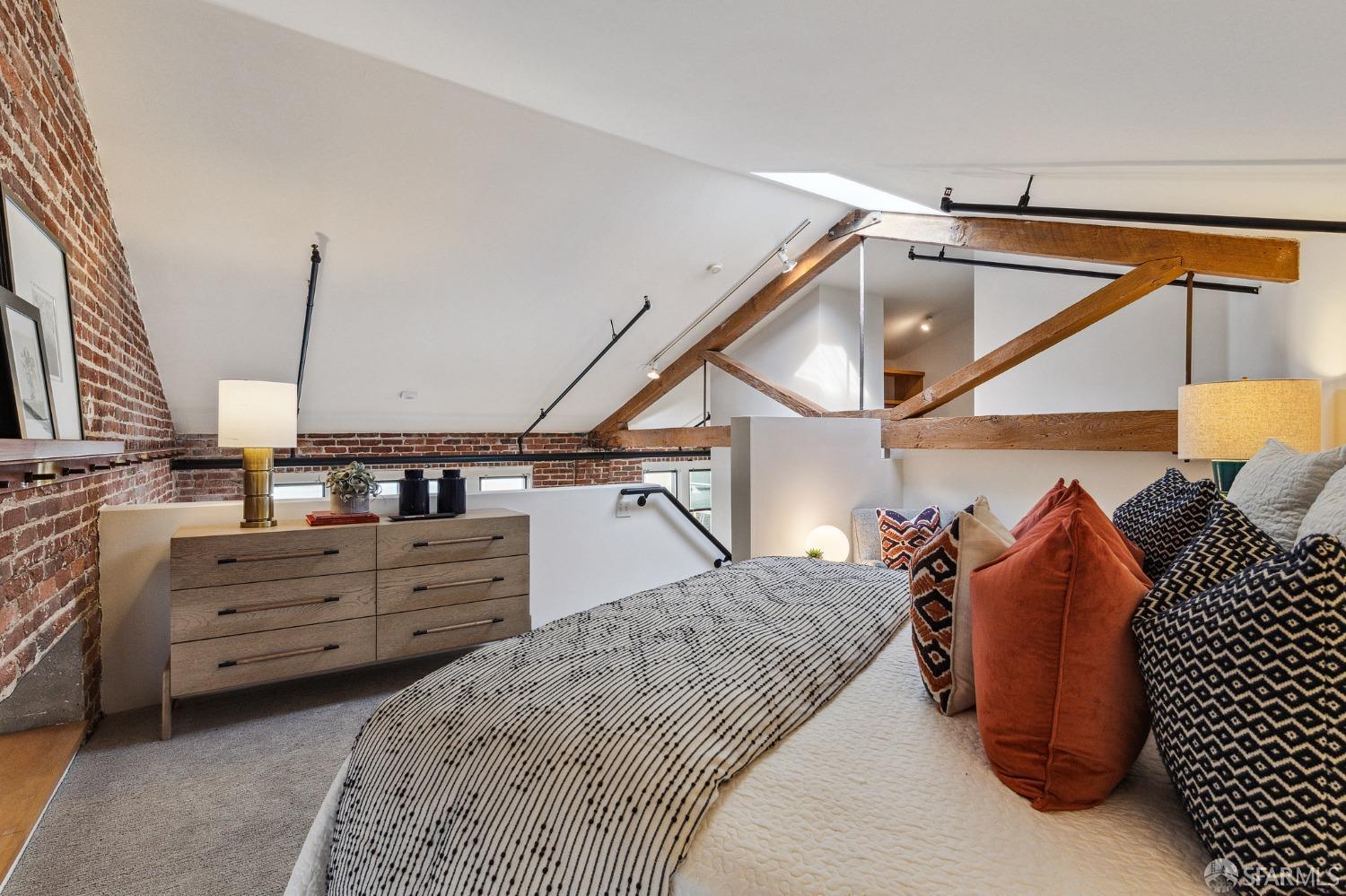 461 2nd Street Unit: C329