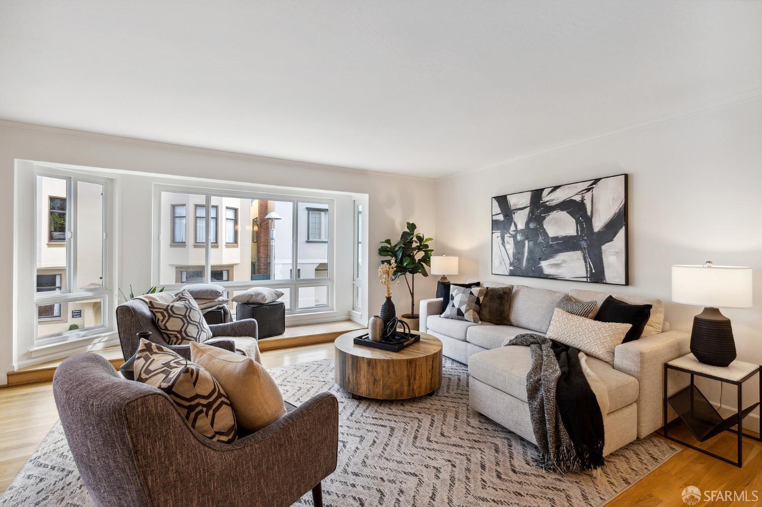 1821 Grant Avenue Unit: 201