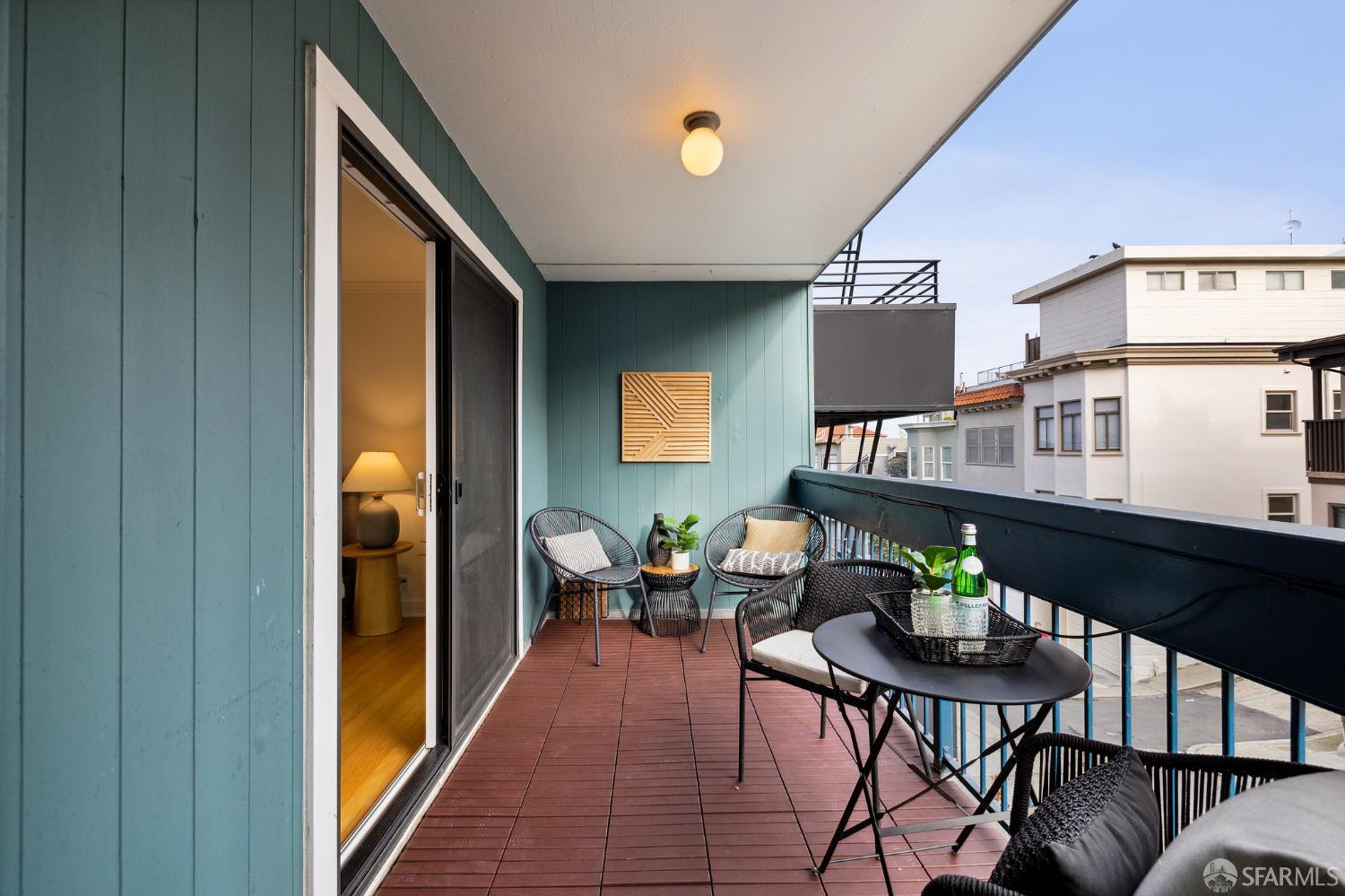 1821 Grant Avenue Unit: 201