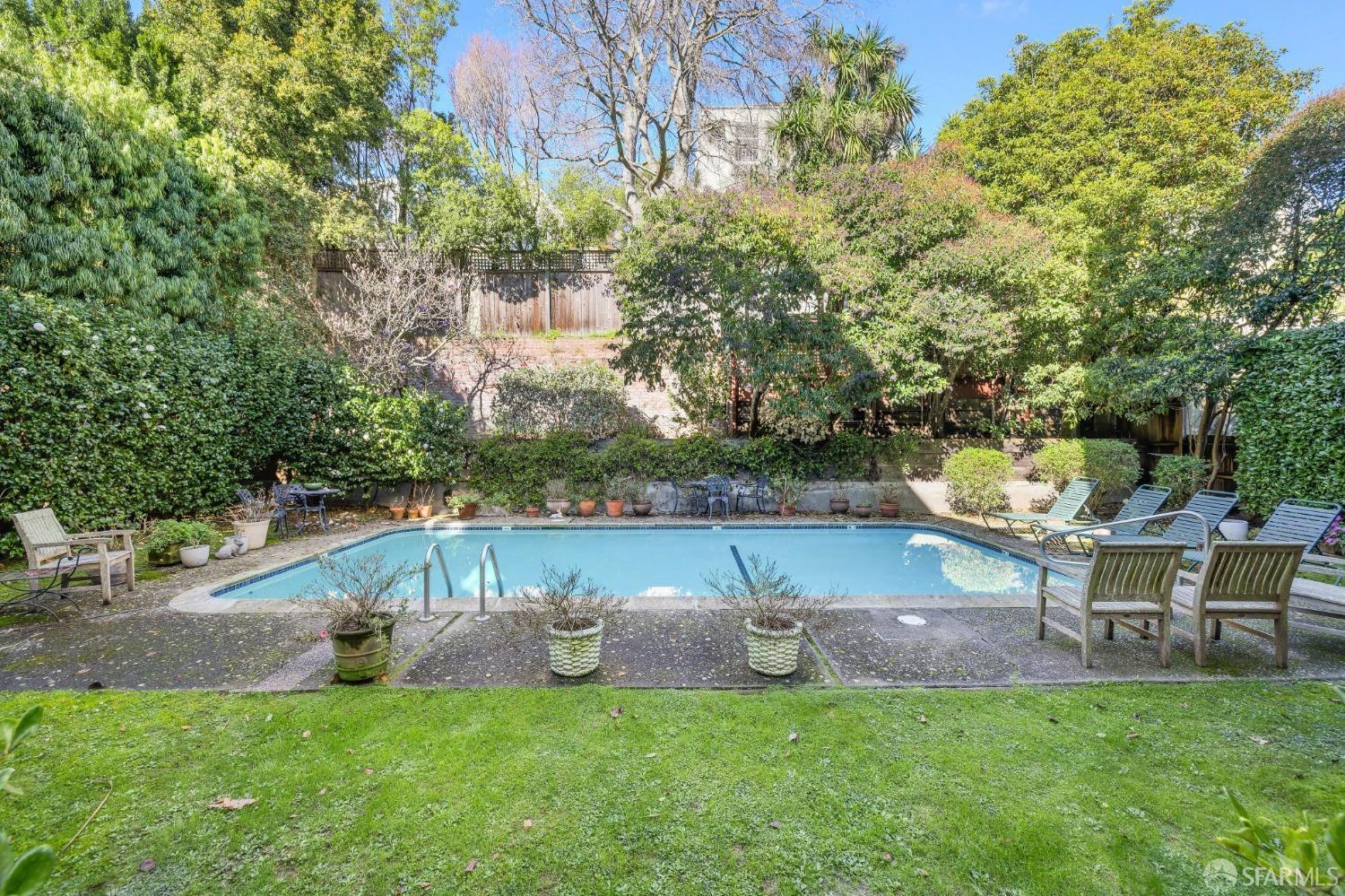 2760 Sacramento Street Unit: 7