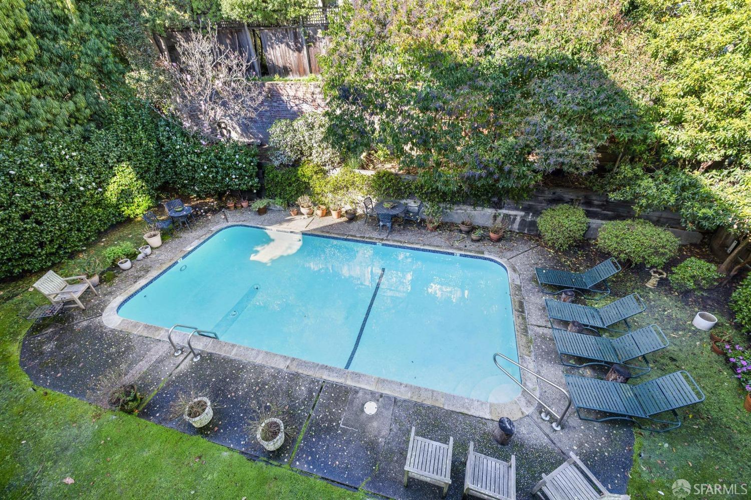 2760 Sacramento Street Unit: 7