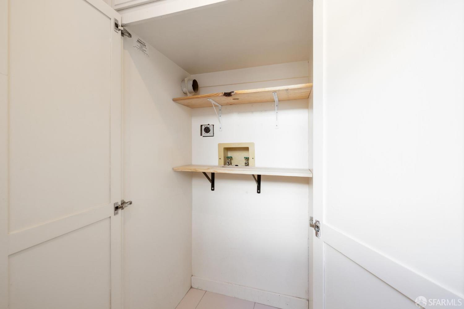 2760 Sacramento Street Unit: 7