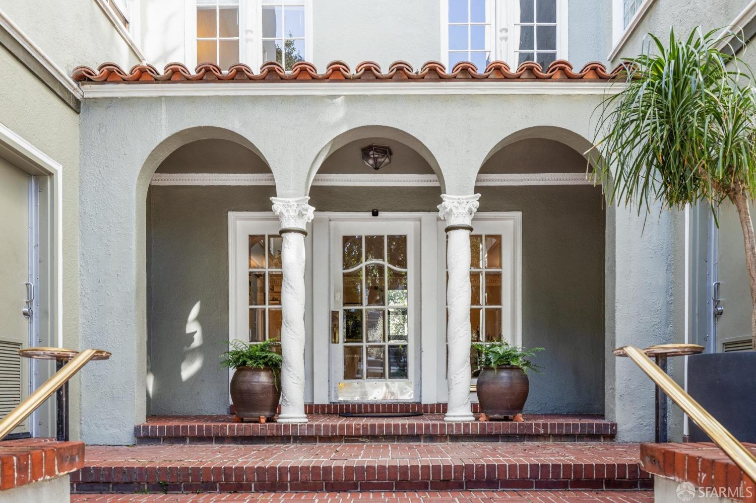 2760 Sacramento Street Unit: 7