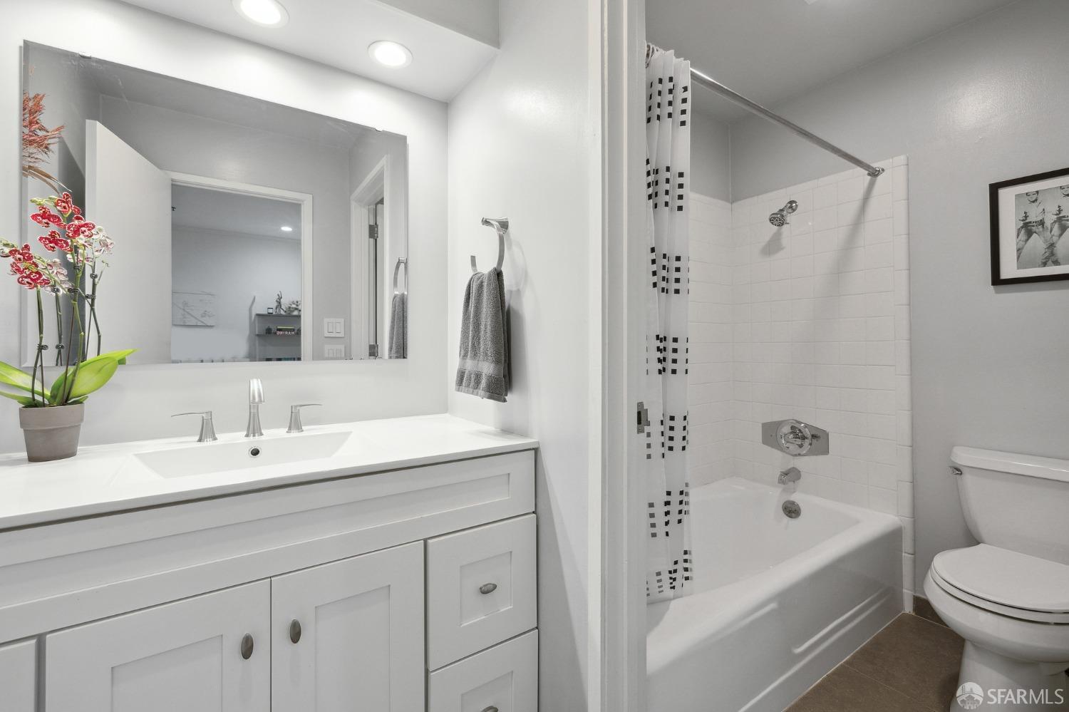 930 Pine Street Unit: 114