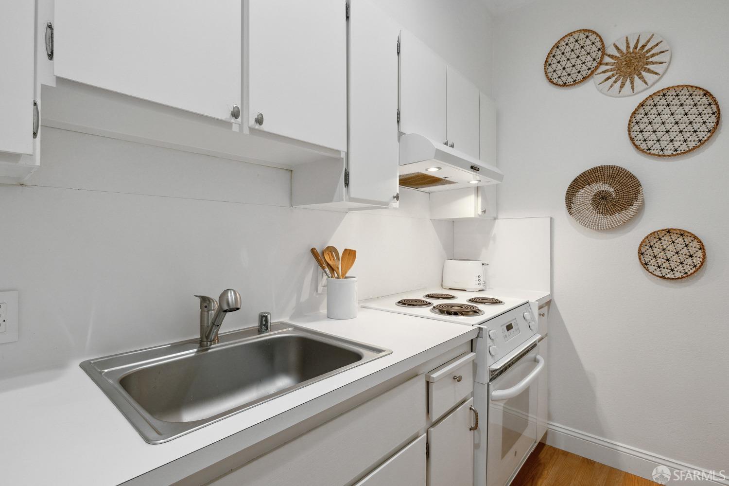 930 Pine Street Unit: 114