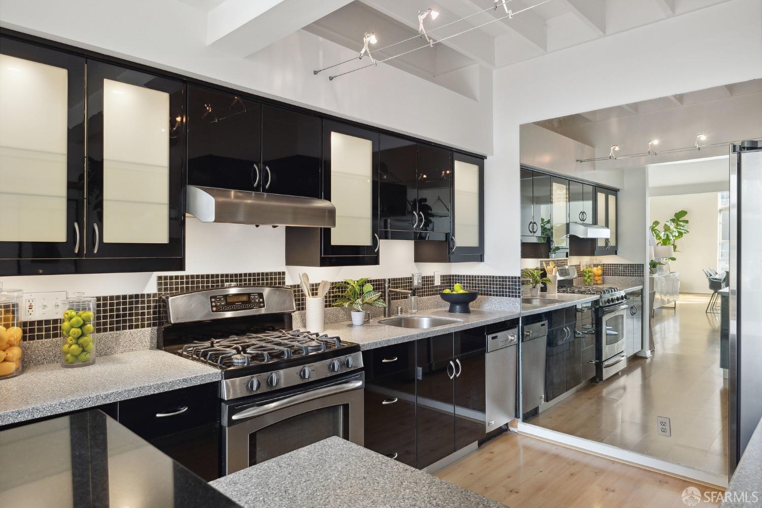83 Lafayette Street Unit: 3