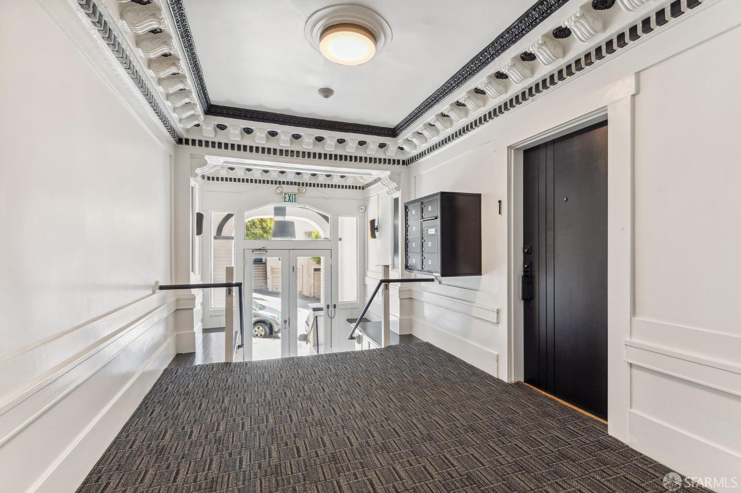 1811 Leavenworth Street Unit: 6
