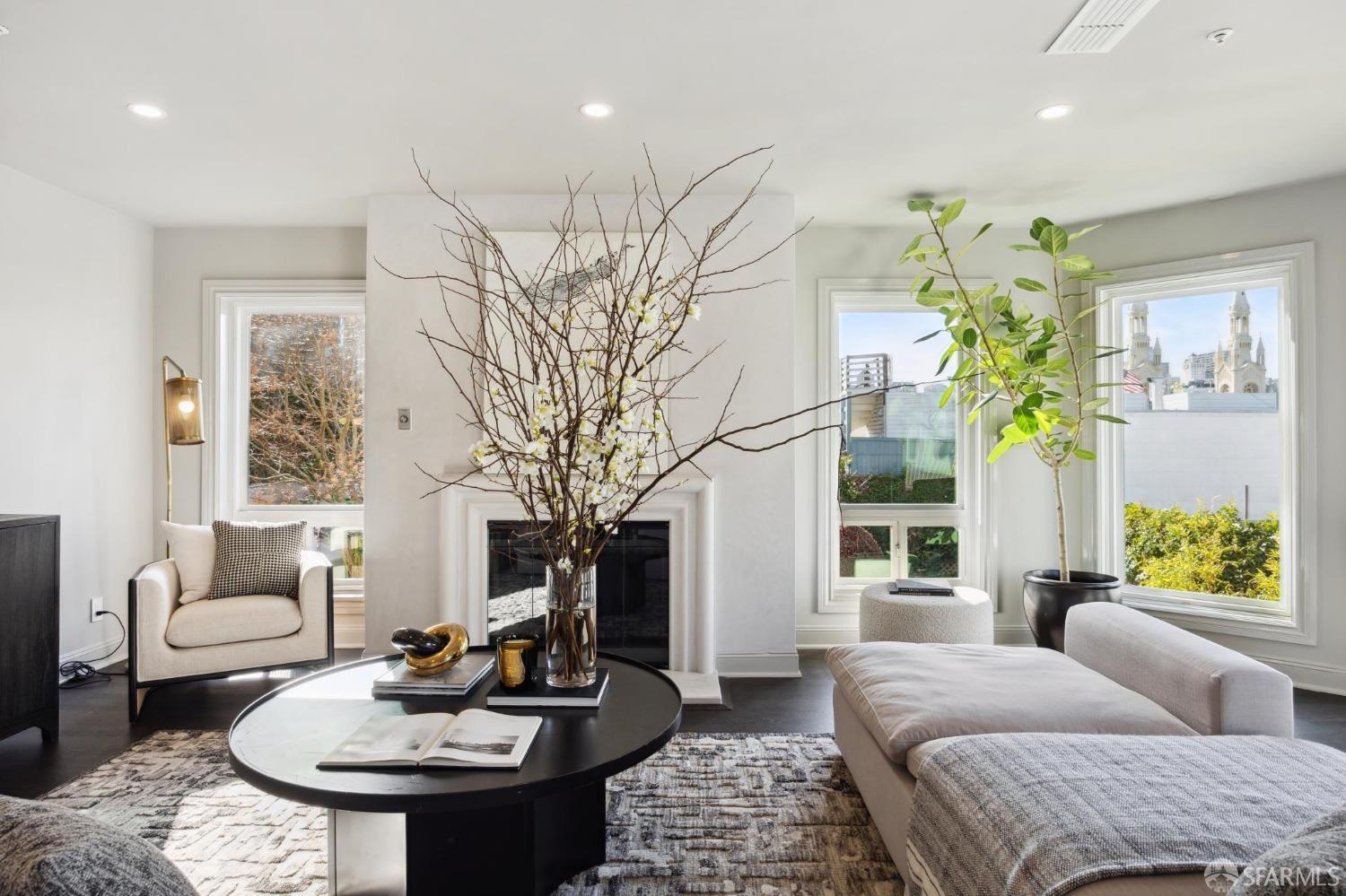 475 Lombard Street Unit: 4
