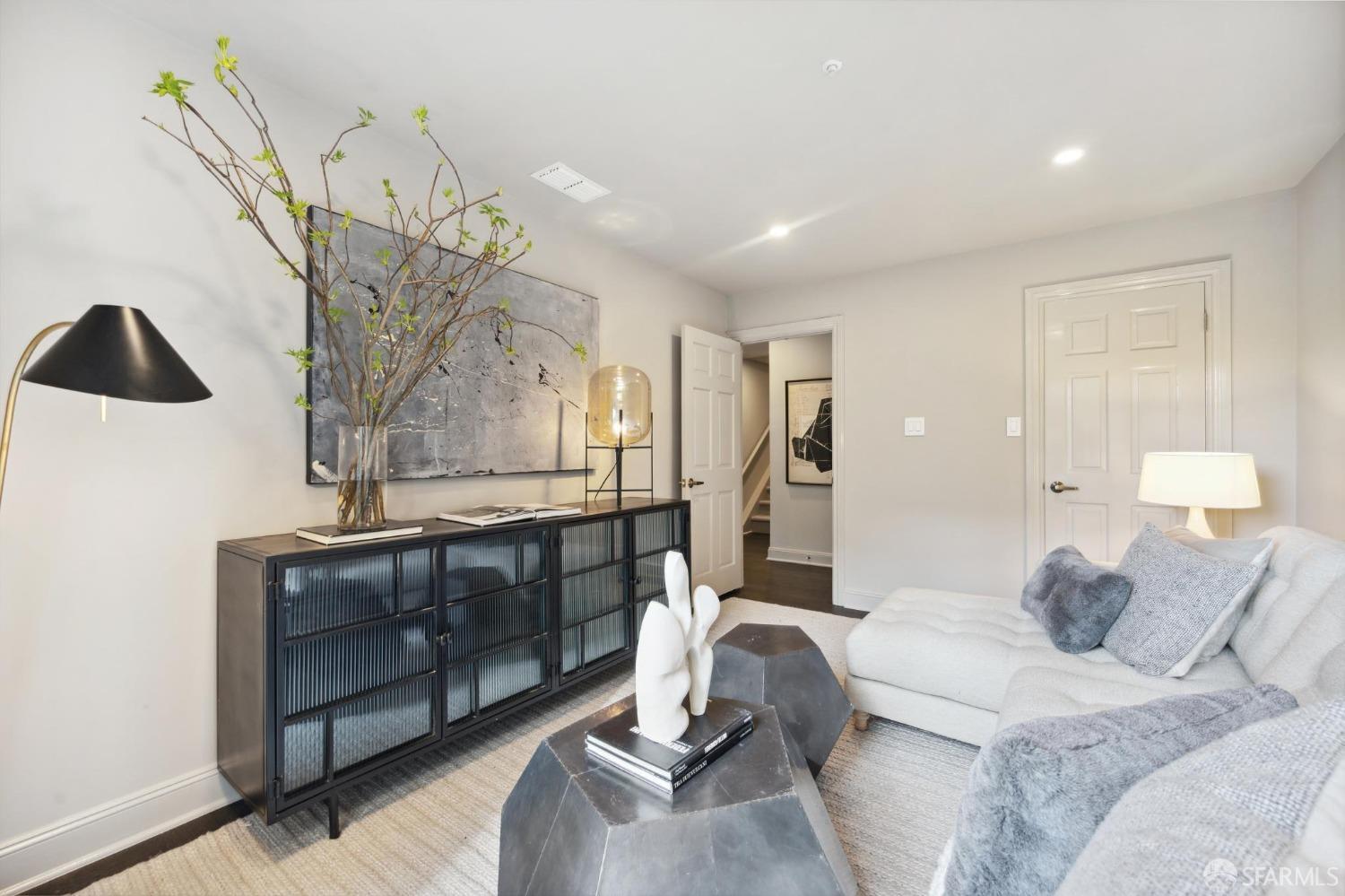475 Lombard Street Unit: 4