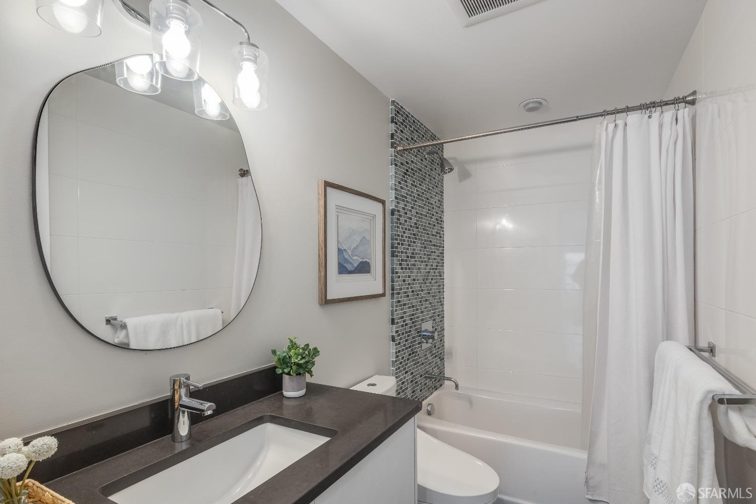 1495 Valencia Street # 5
