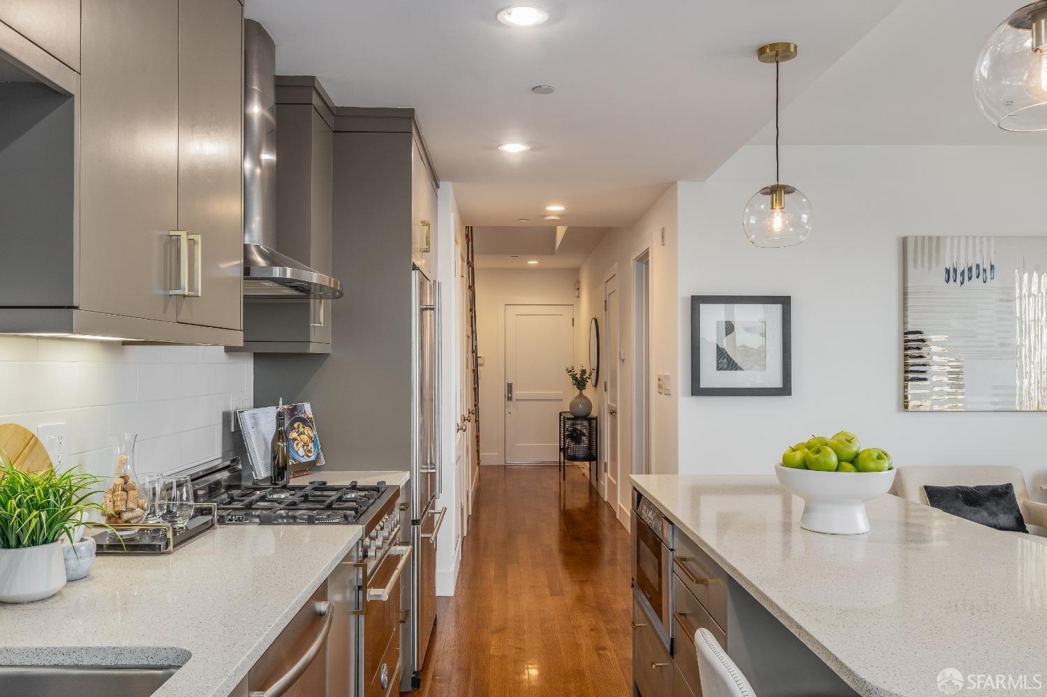 1495 Valencia Street # 5