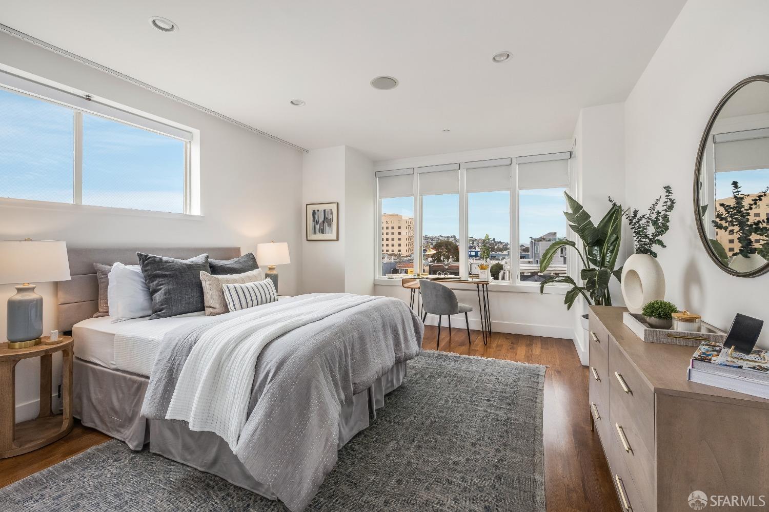 1495 Valencia Street # 5