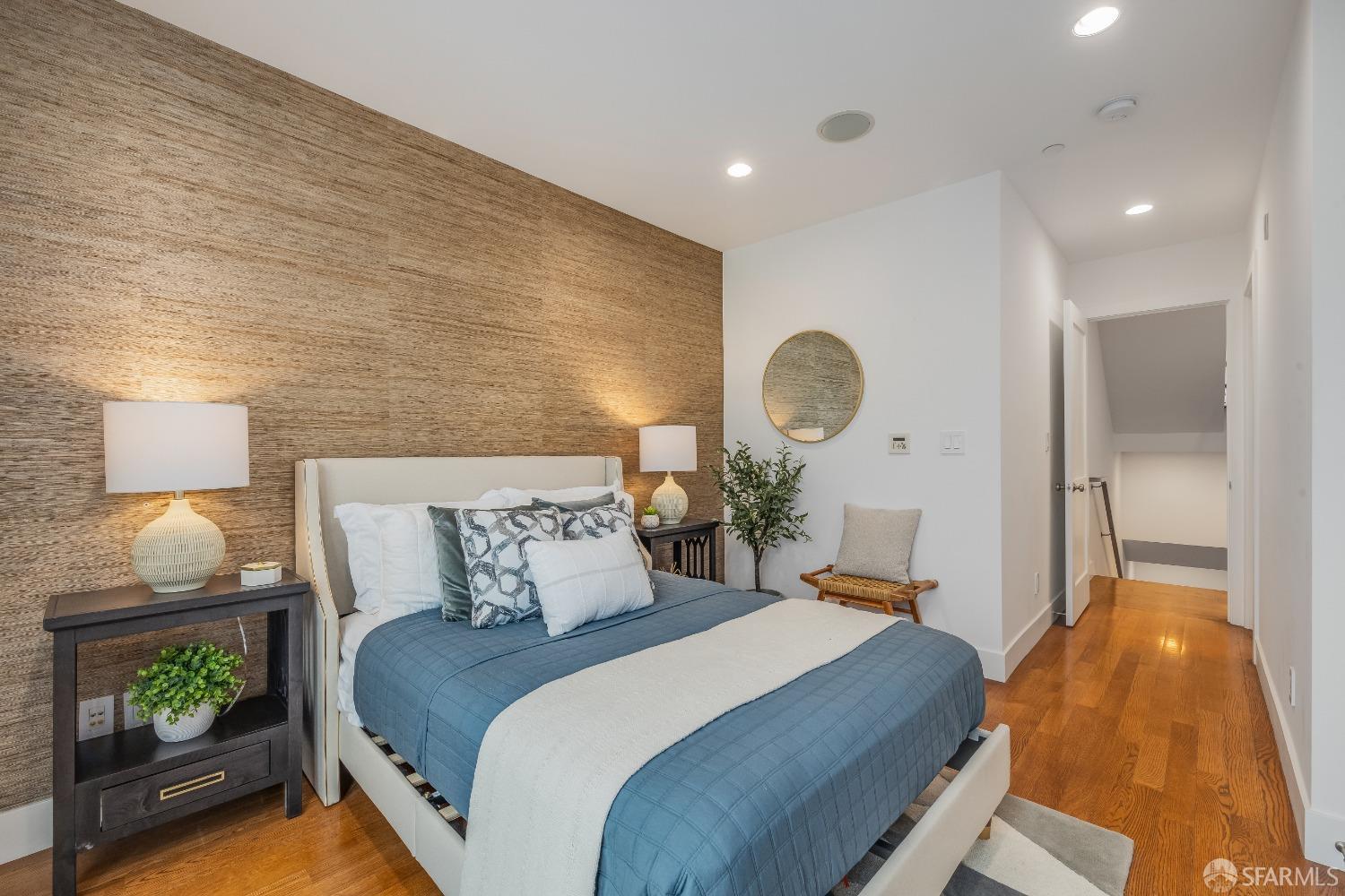 1495 Valencia Street # 5