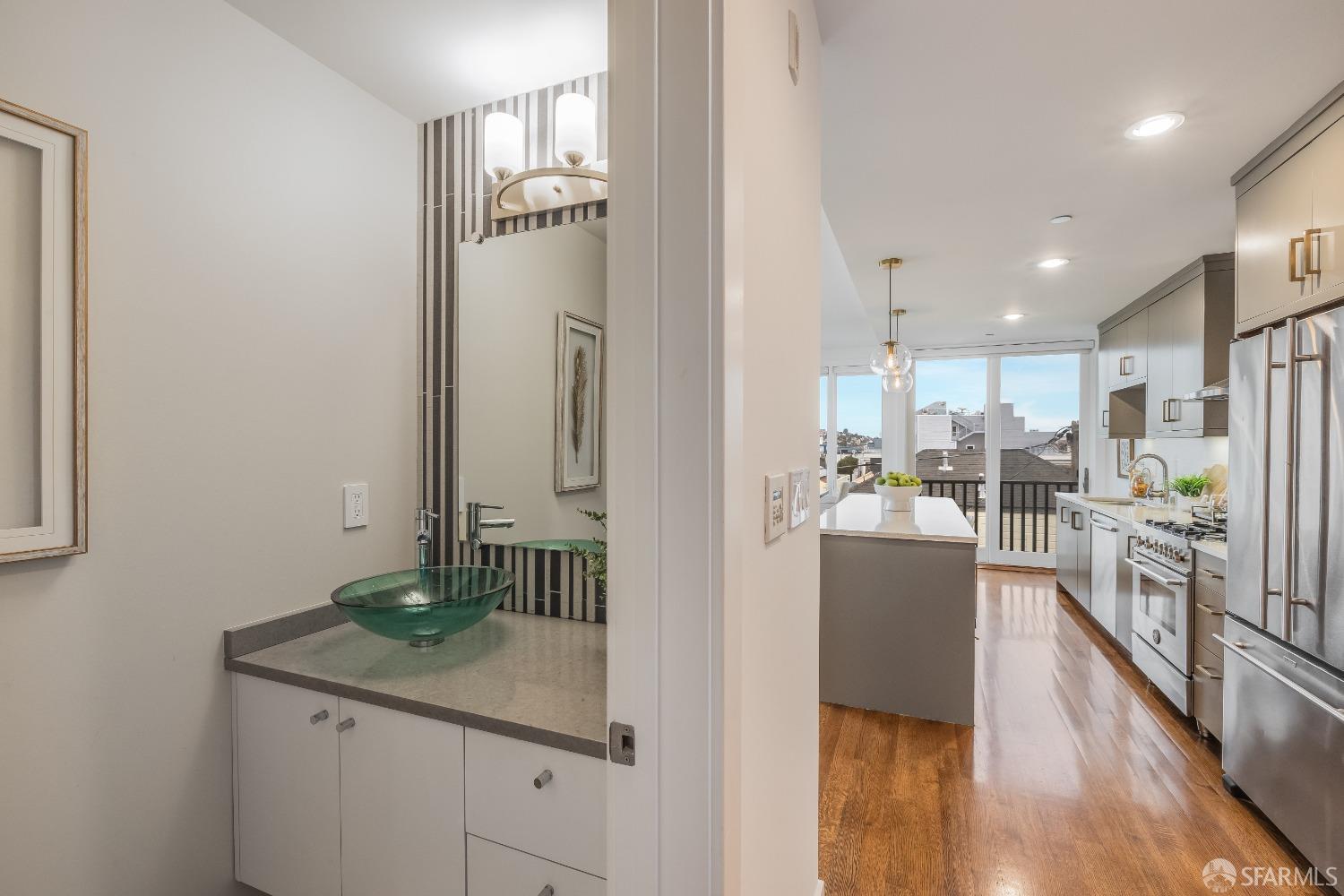 1495 Valencia Street # 5
