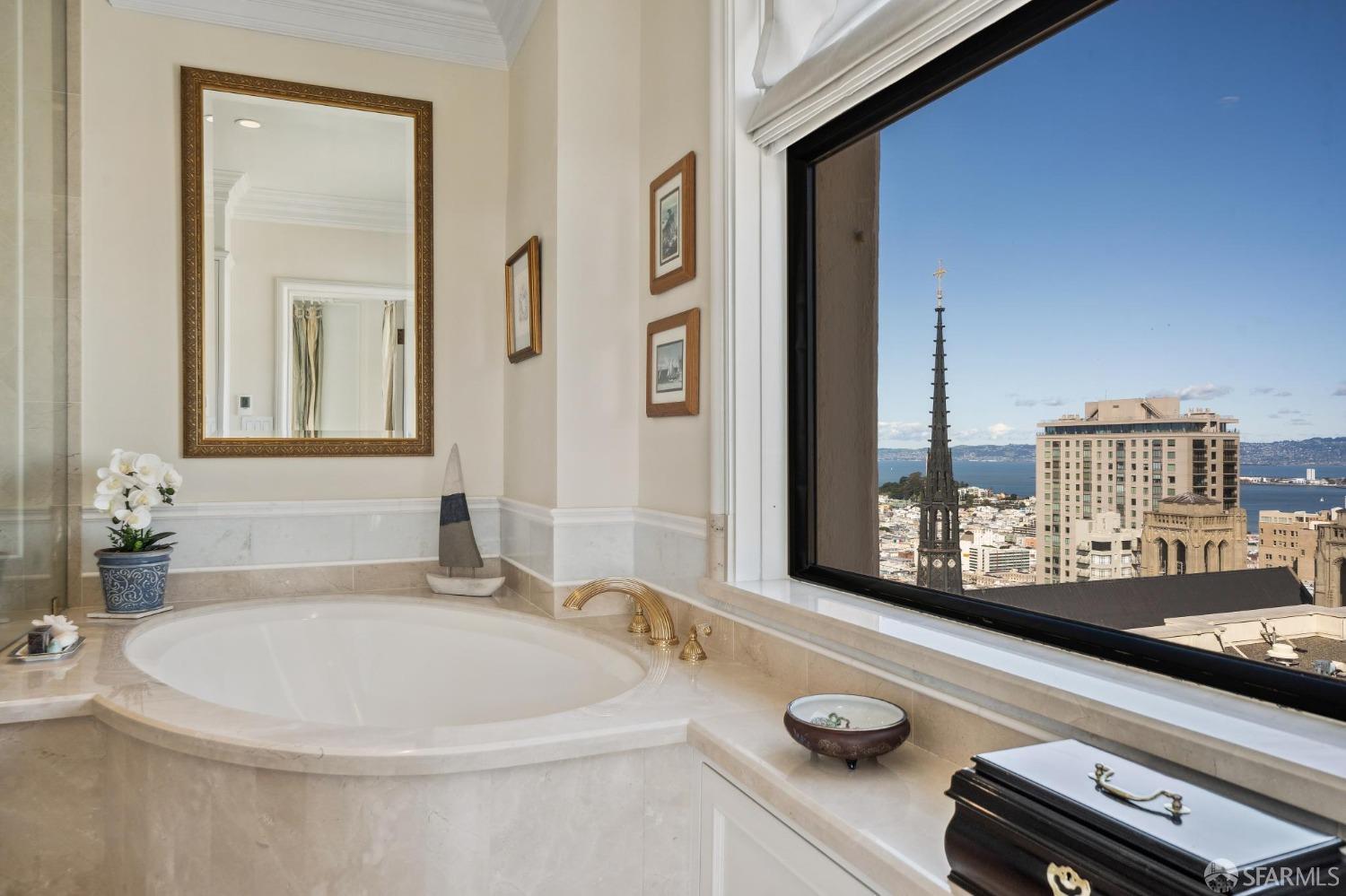 1201 California Street # 1602