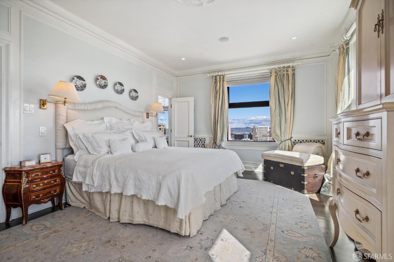 1201 California Street # 1602