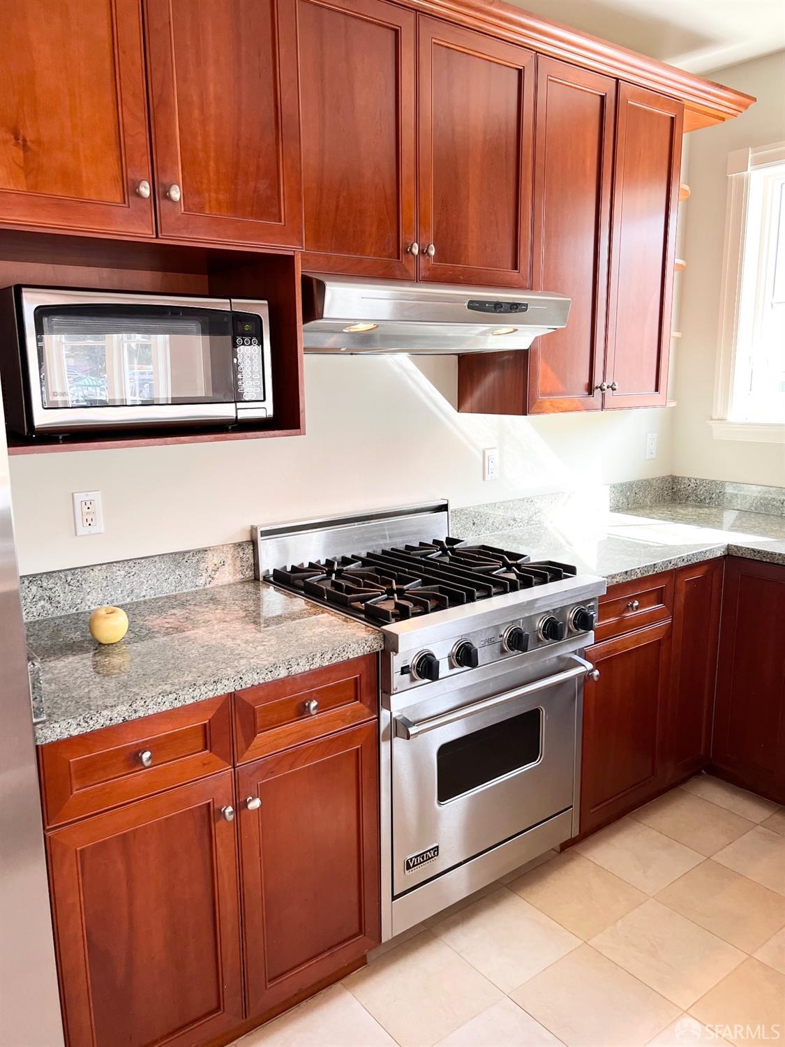 798 Stanyan Street # 1