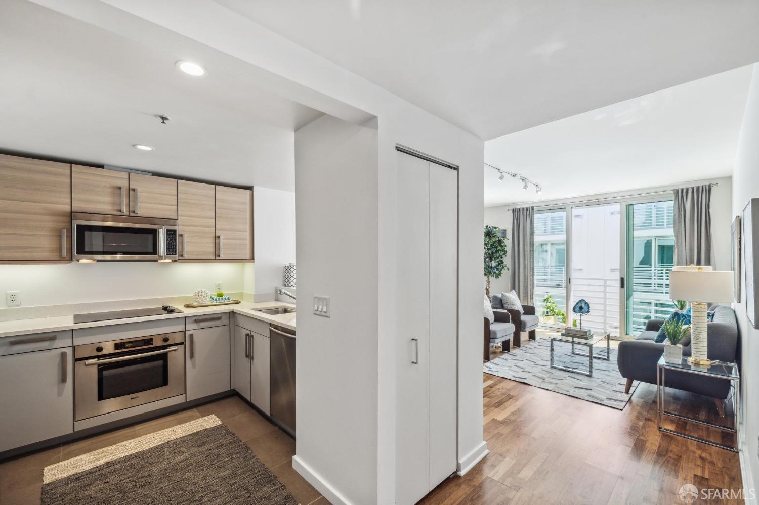 555 4th Street # 728