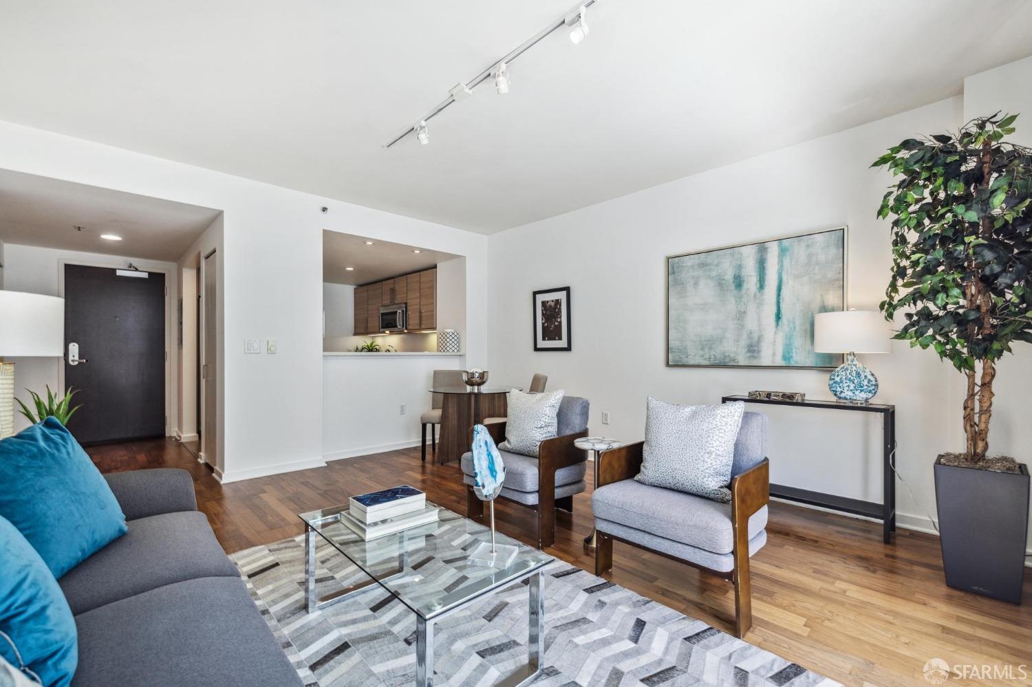 555 4th Street # 728