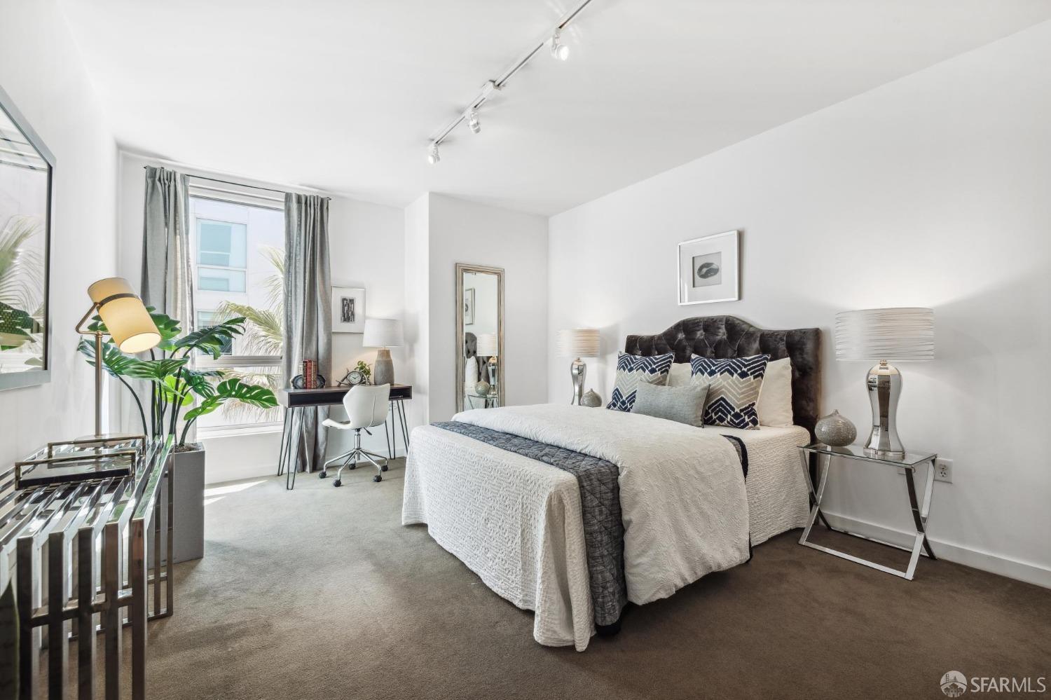 555 4th Street # 728