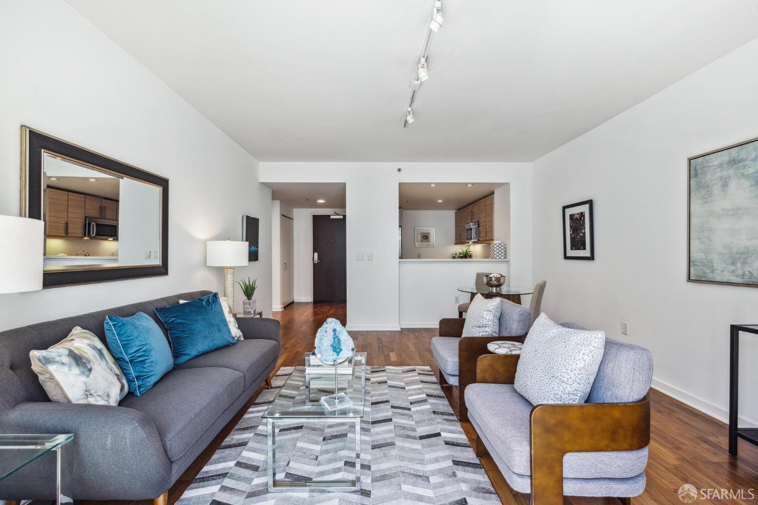 555 4th Street # 728