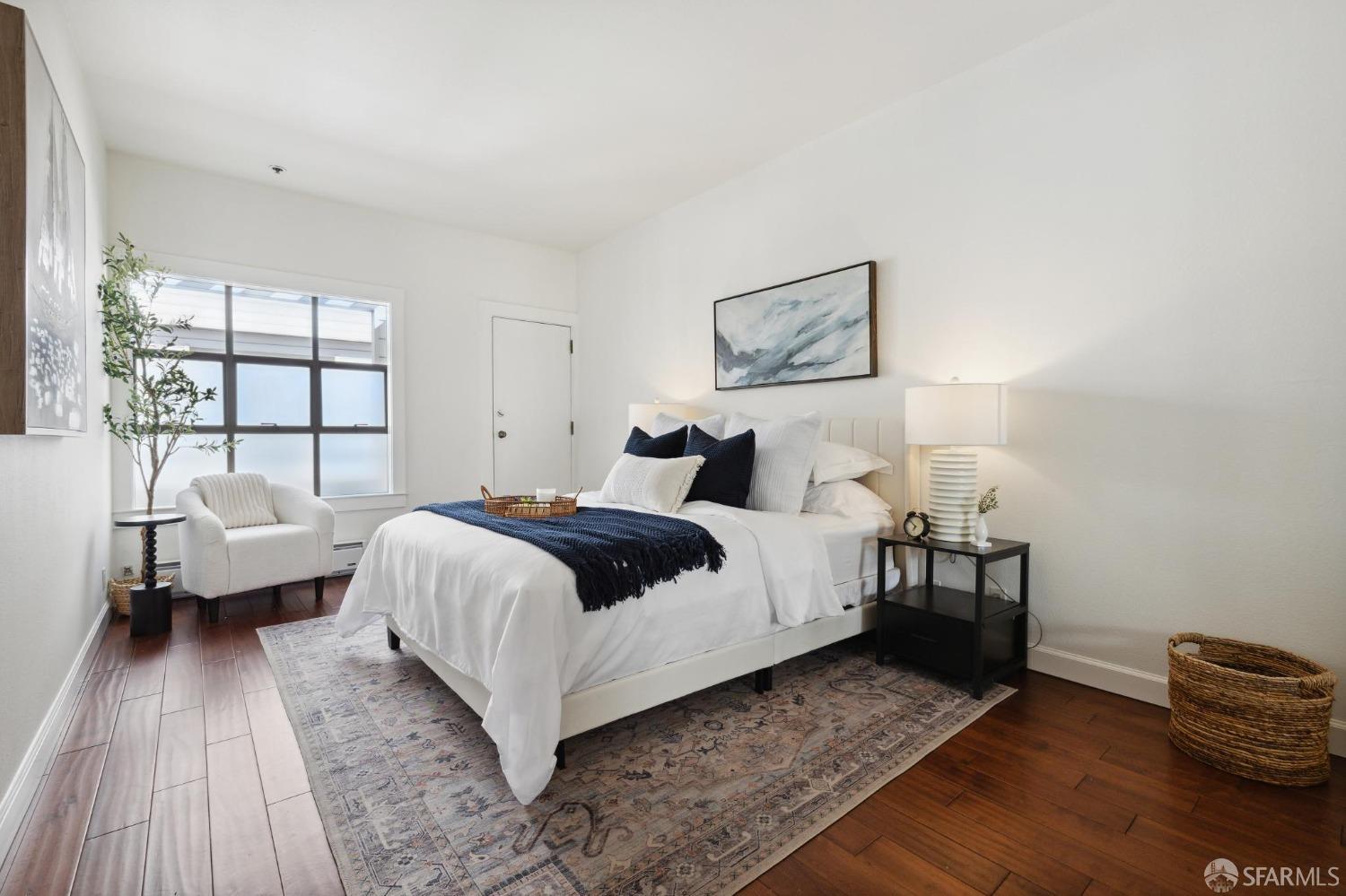 2425 Market Street # 8