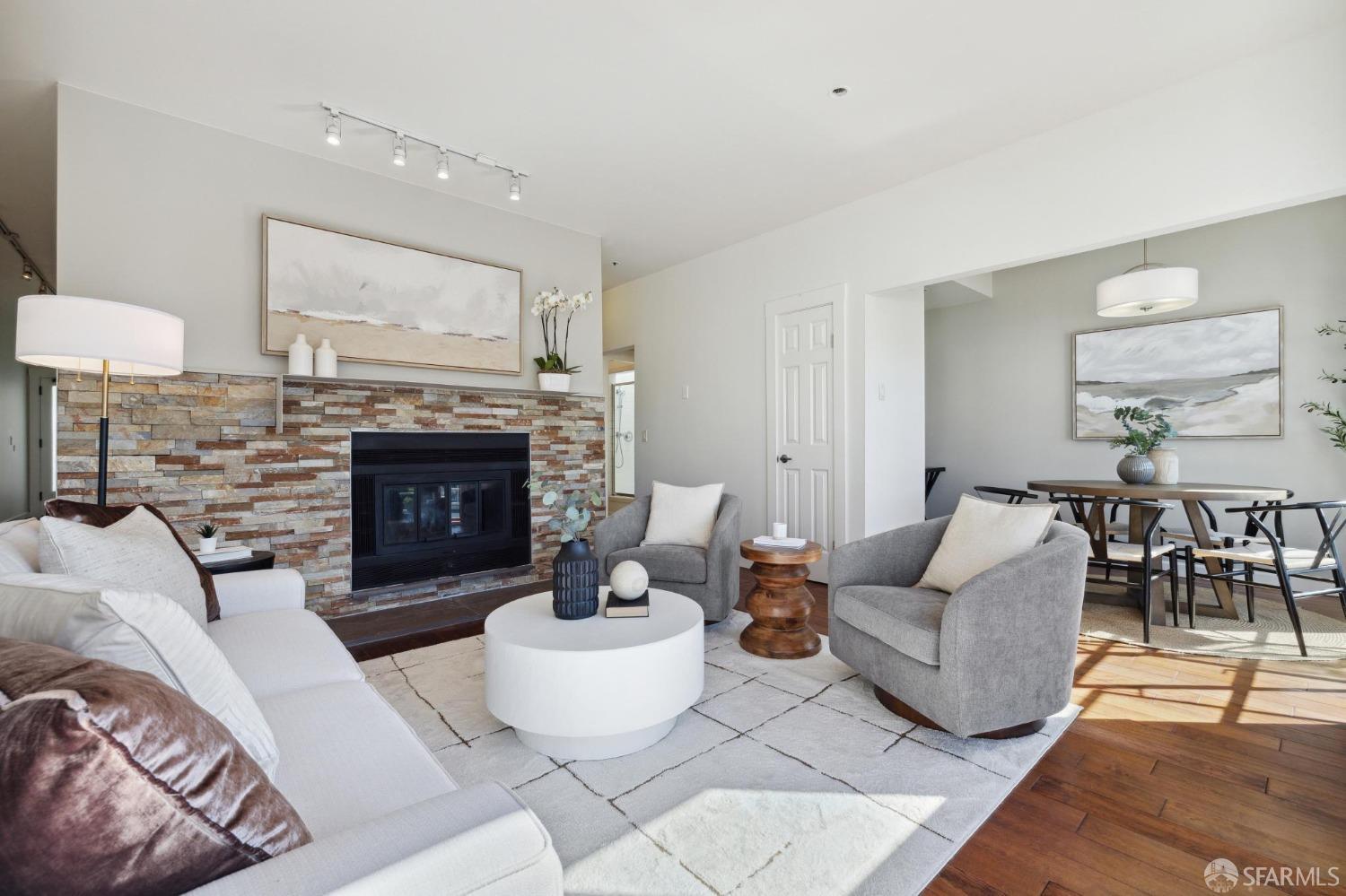 2425 Market Street # 8