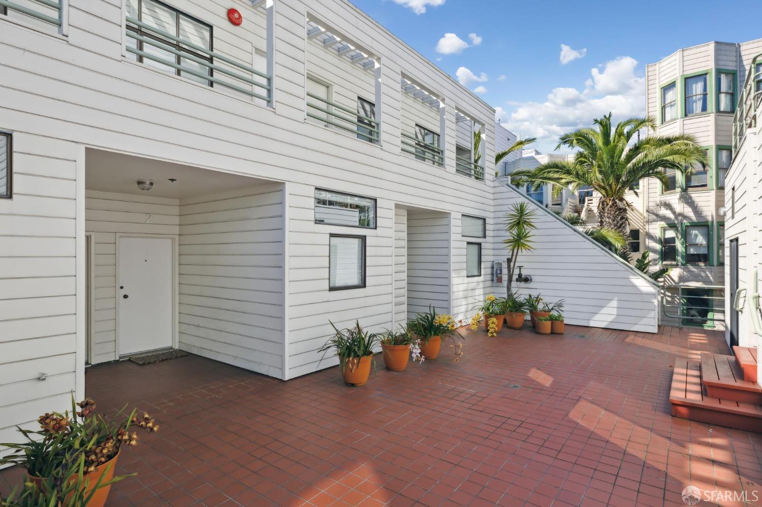2425 Market Street # 8