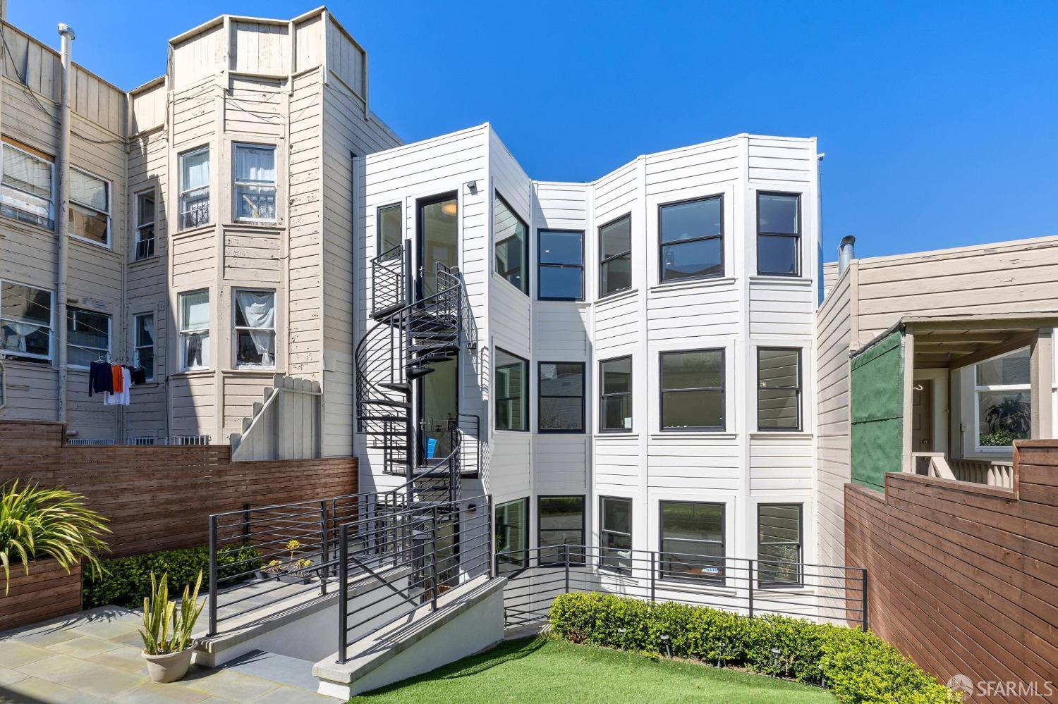 877 Union Street