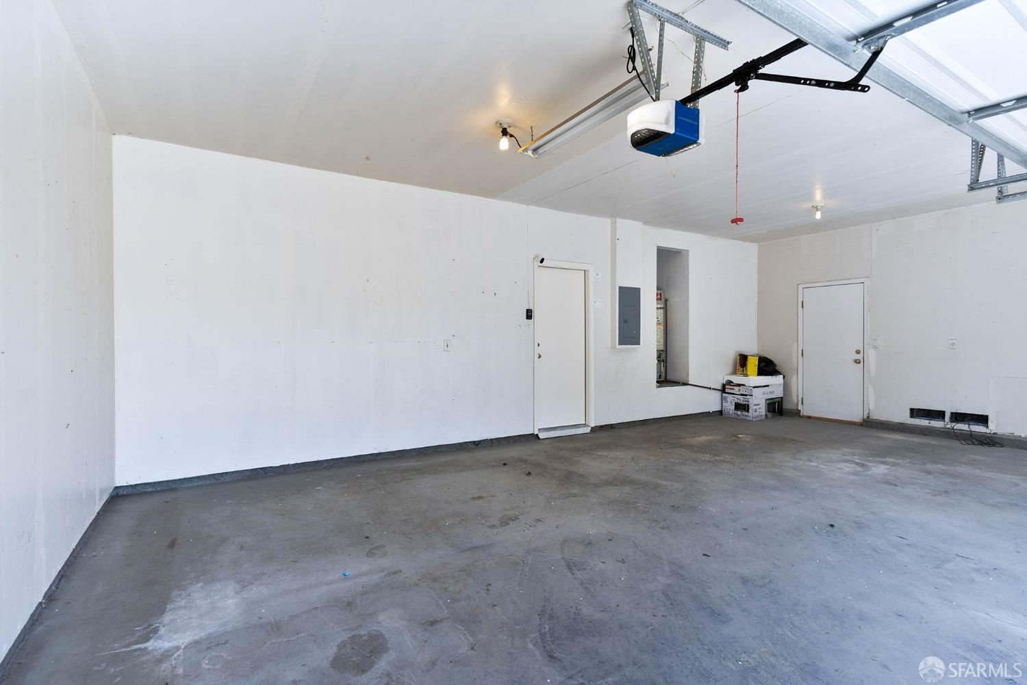 1138 Oakpoint Drive