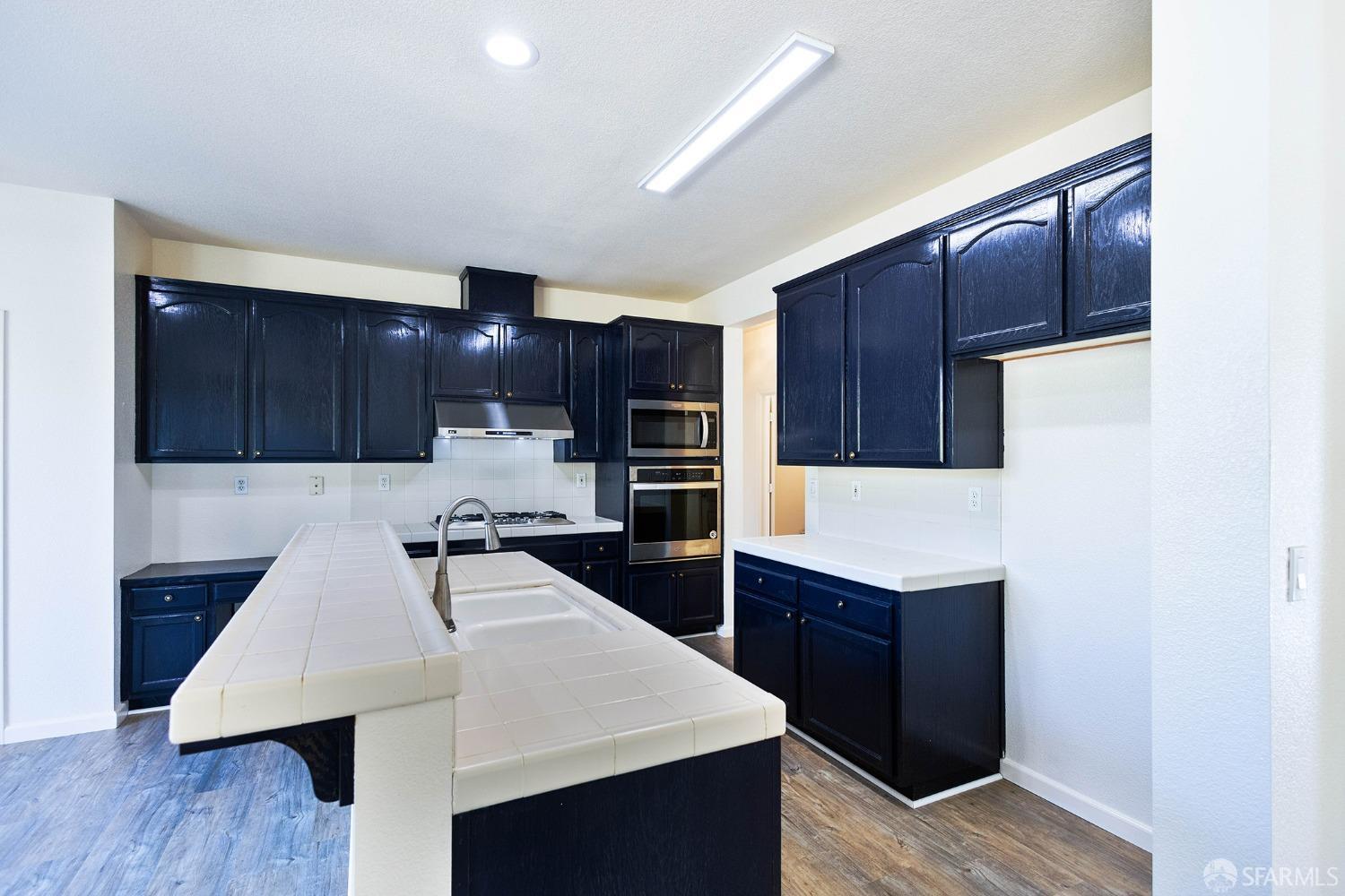 1138 Oakpoint Drive