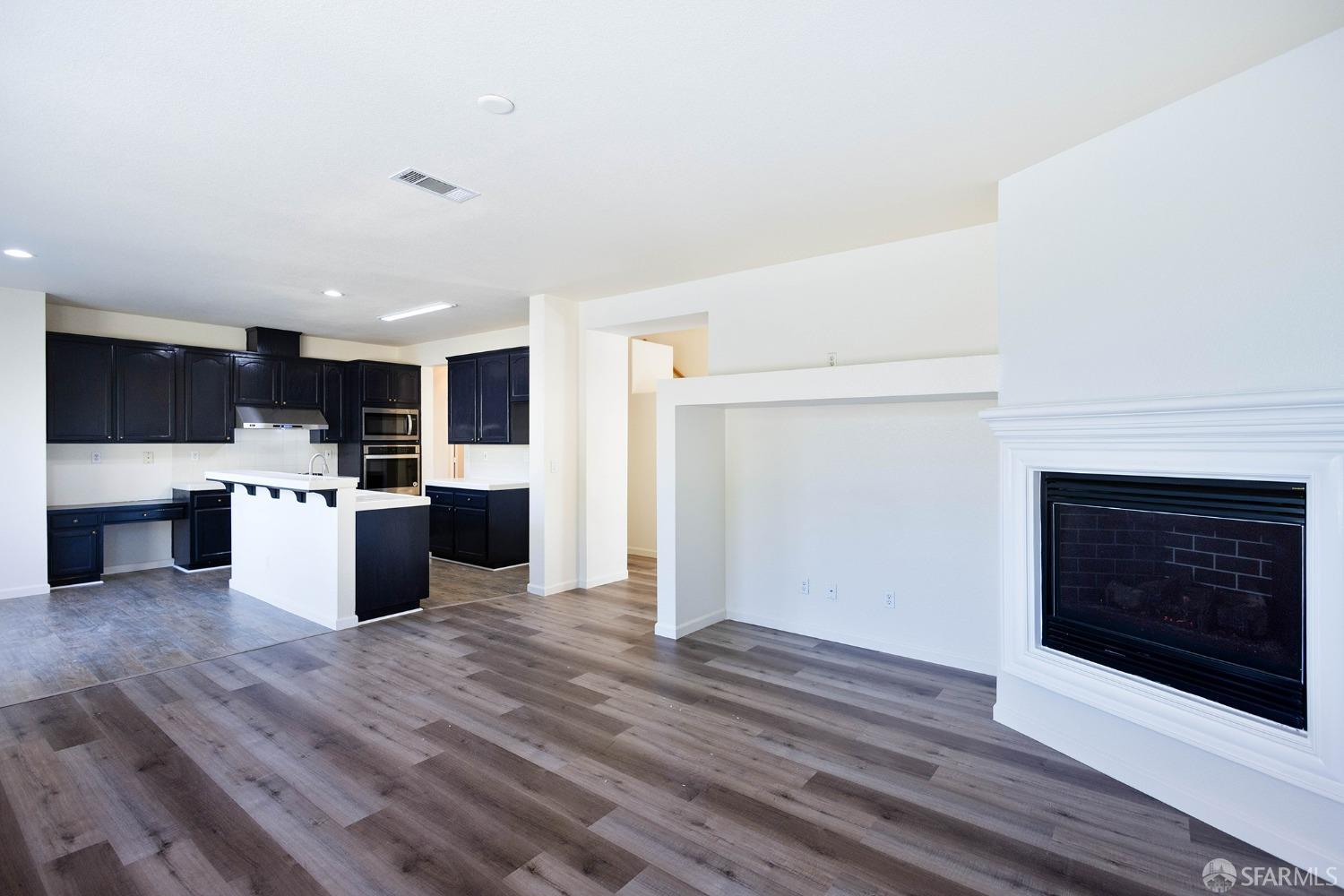 1138 Oakpoint Drive