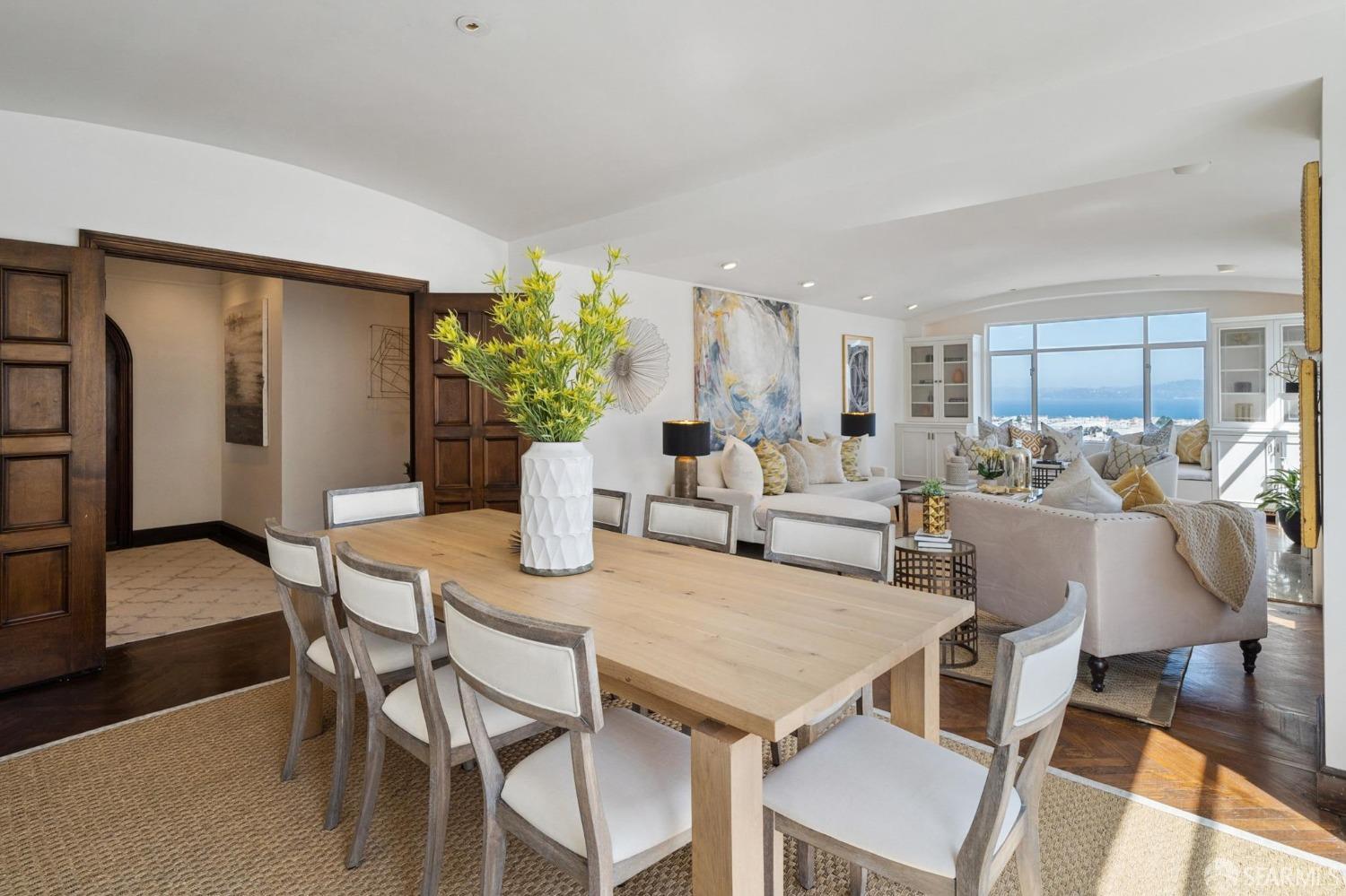 2100 Green Street # 304