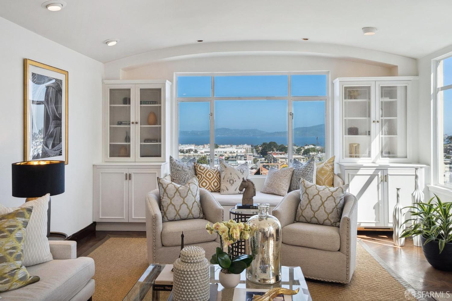 2100 Green Street # 304