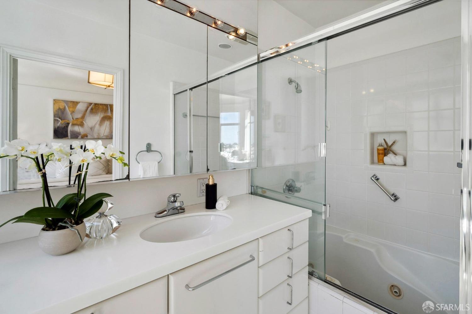 2100 Green Street # 304